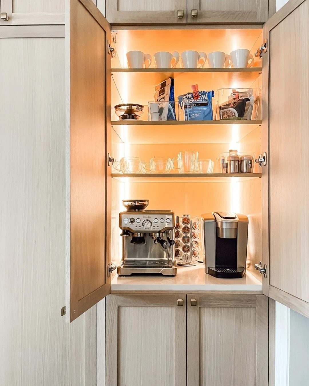 WAKE UP AND SMELL THE FUNCTIONALITY. ☕️ There&rsquo;s no better way to start the day than with a well-designed coffee bar. A dedicated spot for morning routines makes everyday moments feel a little more special&mdash;and a lot more enjoyable.