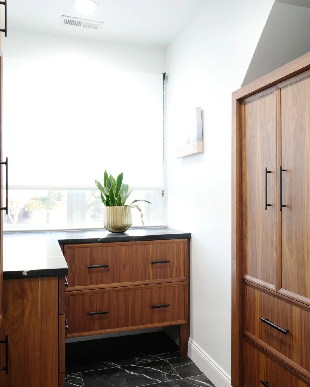 MARCH MADNESS is the idea that a bathroom renovation won't change your entire on your day (month, year). In case you're still a doubter, take a look at these Before shots...