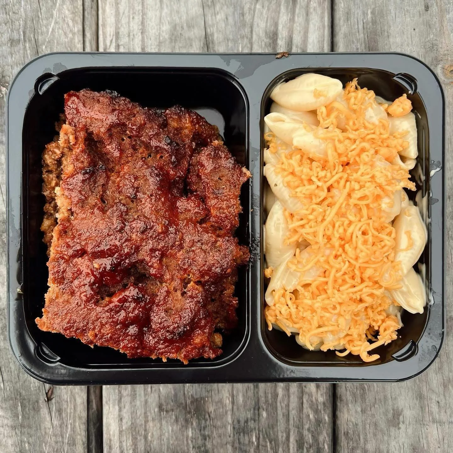 It&rsquo;s back! Our heat-and-eat dinners are on their way back, starting with meatloaf and mac n&rsquo; cheese! Great together, great apart! 😋