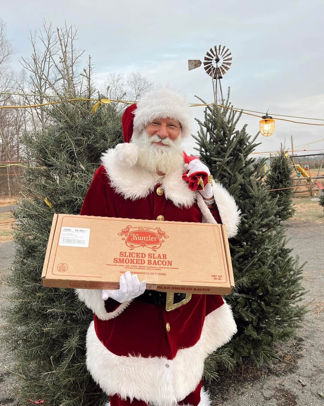 We&rsquo;ve still got plenty of bacon left for the sale!🥓 Only $44.99 for a 10lb slab ALL WEEKEND LONG! 🥓

🥓 Only $44.99
🥓We accept cash, credit, checks, EBT, Apple Pay, and Google Pay
🥓No call-in or email orders will be accepted for the sale. Y