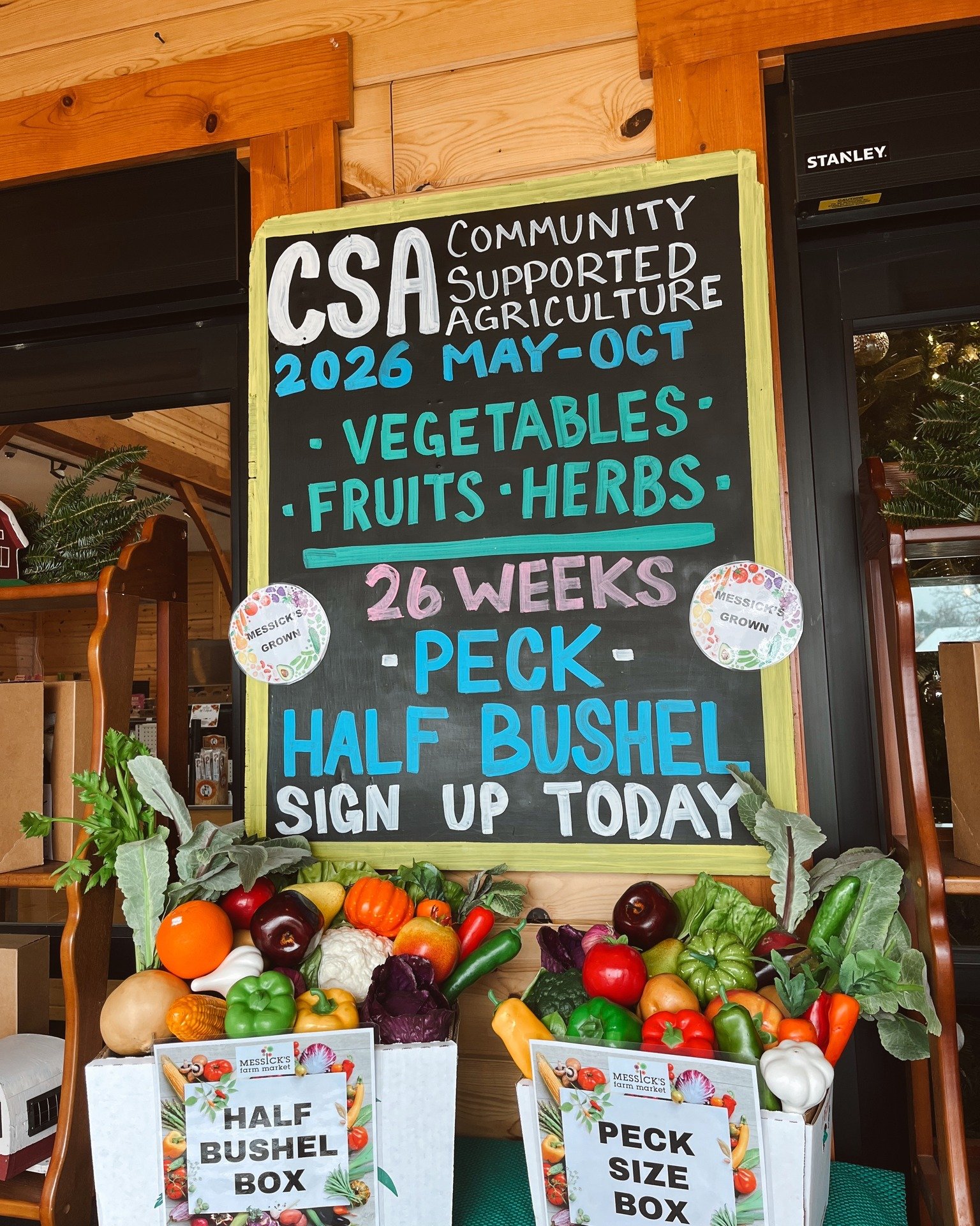 Don't forget! CSA Signups are open! 26 weeks of fresh vegetables, fruits, herbs, and more! Don't miss this opportunity to share the 2026 season with us🥦🍓