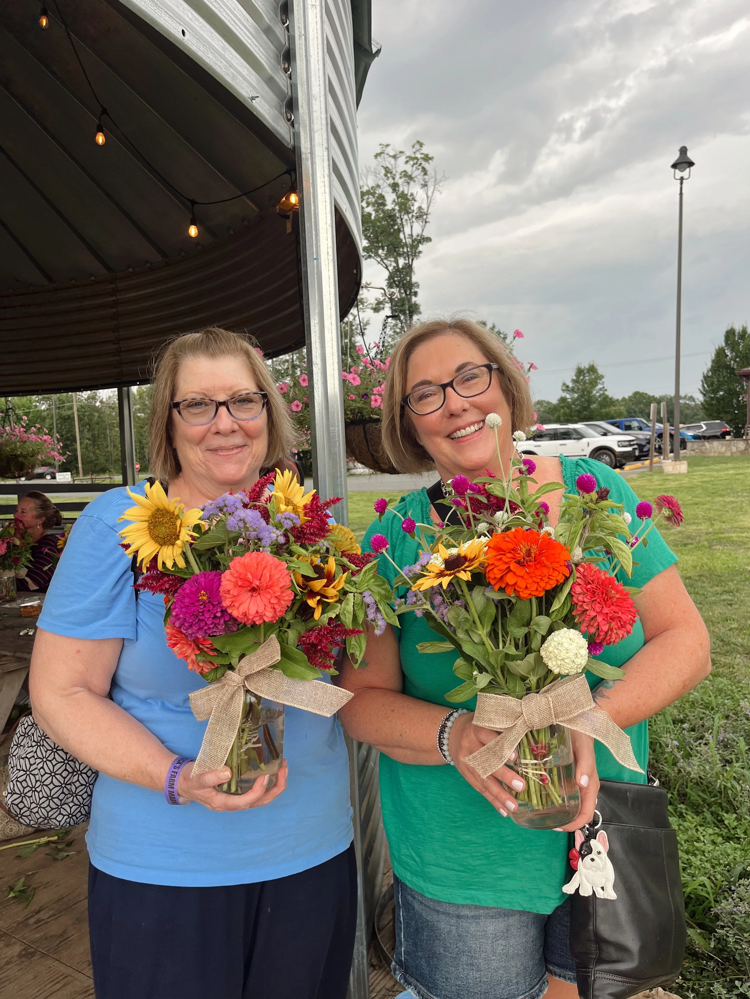 Sips & Stems Flower Arrangment Workshop