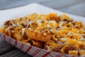 messicksFarmChiliCheeseFriesImage-e1669320694554.jpg