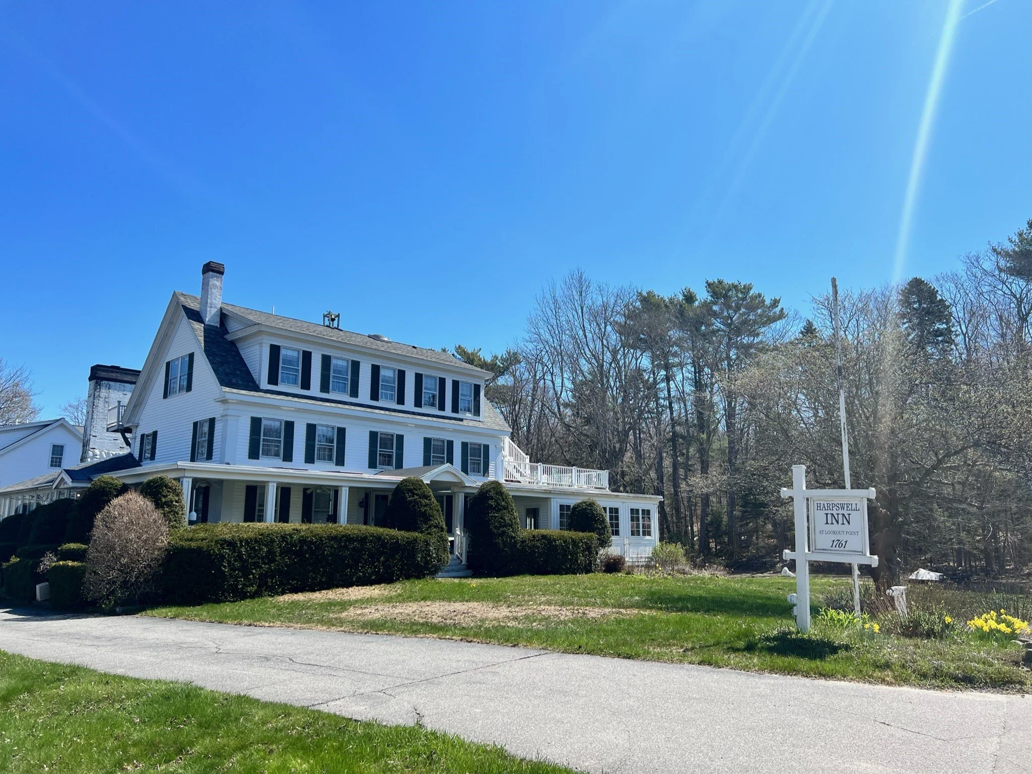 THE HARPSWELL INN