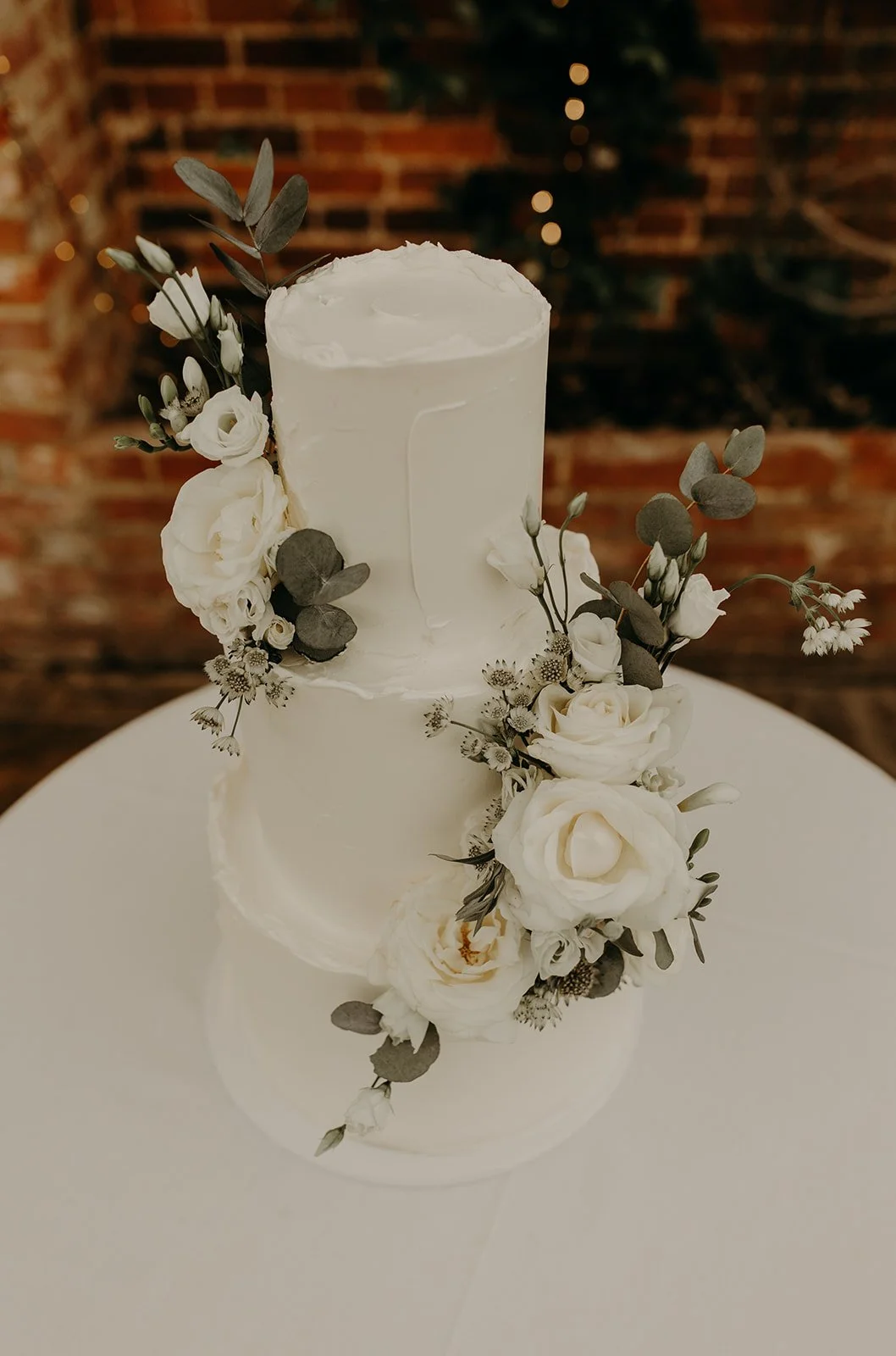 Wedding Cake Delivery and Setup: What to Expect on Your Big Day