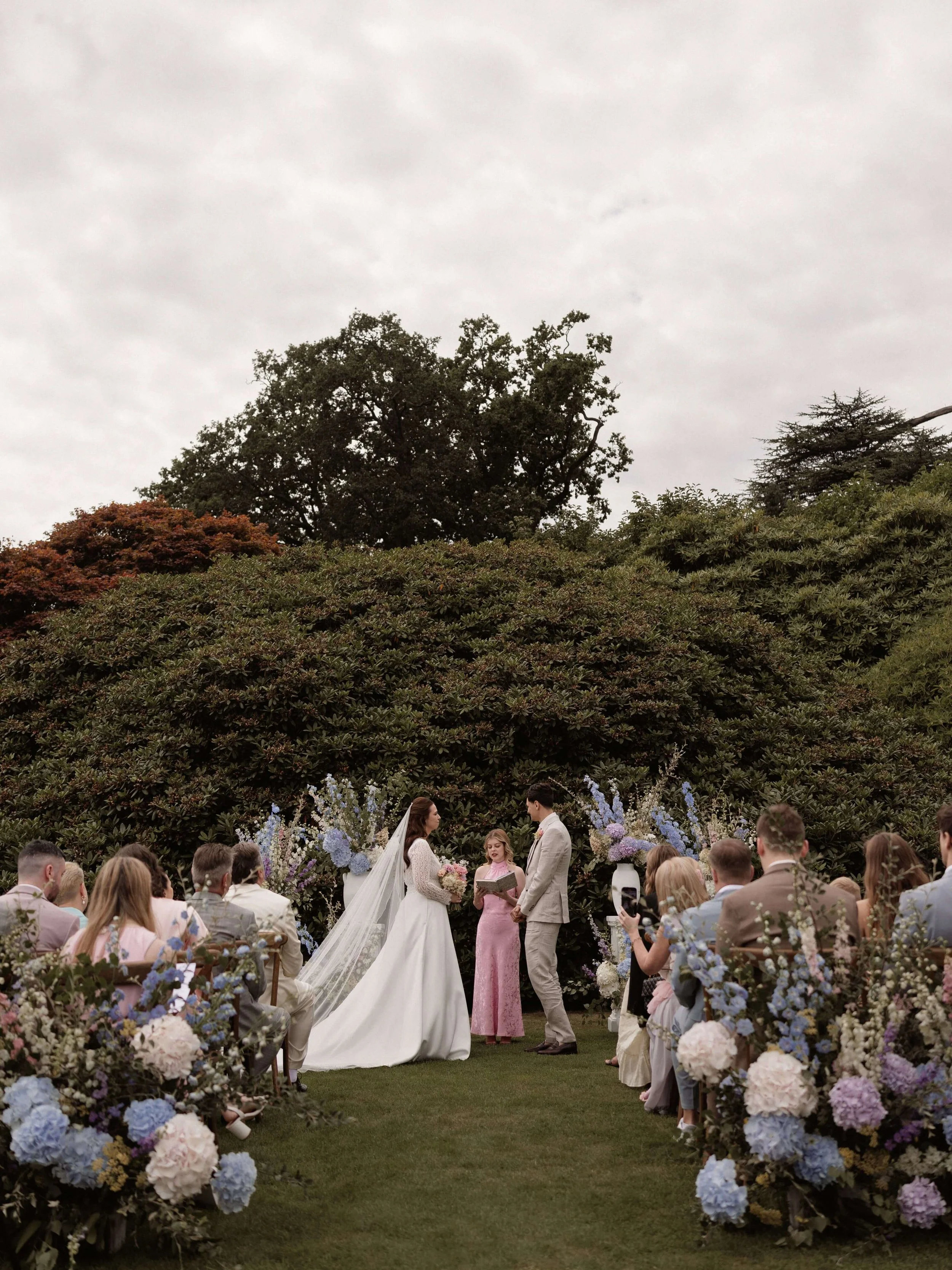 S + E - leonardsleegardensbloomandcrumbweddingcakeslee gardensbloomandcrumbweddingcake.lewismembery.com - 02-36.jpg