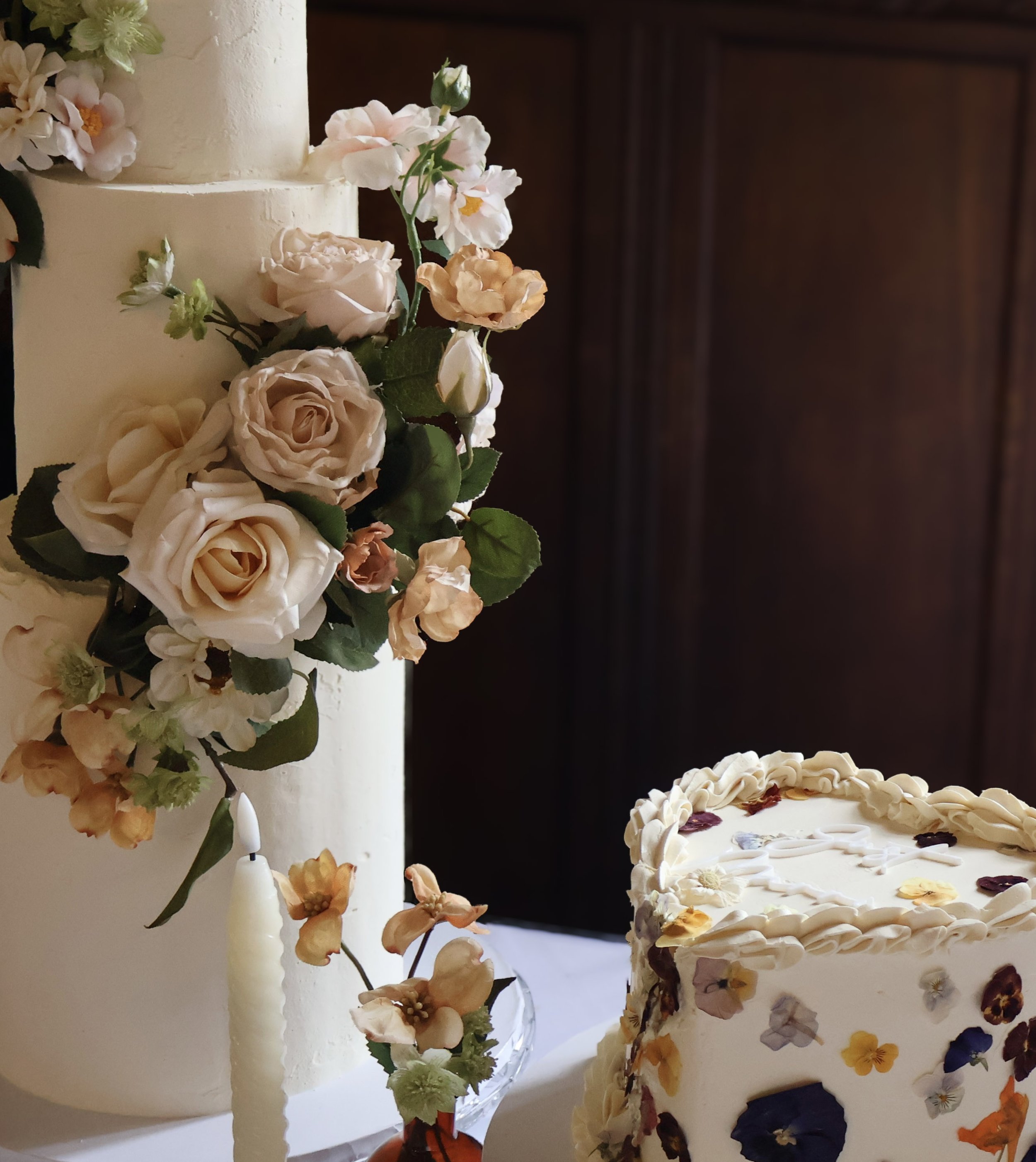 Need help planning your wedding cake? I have a bank of blog posts to help!