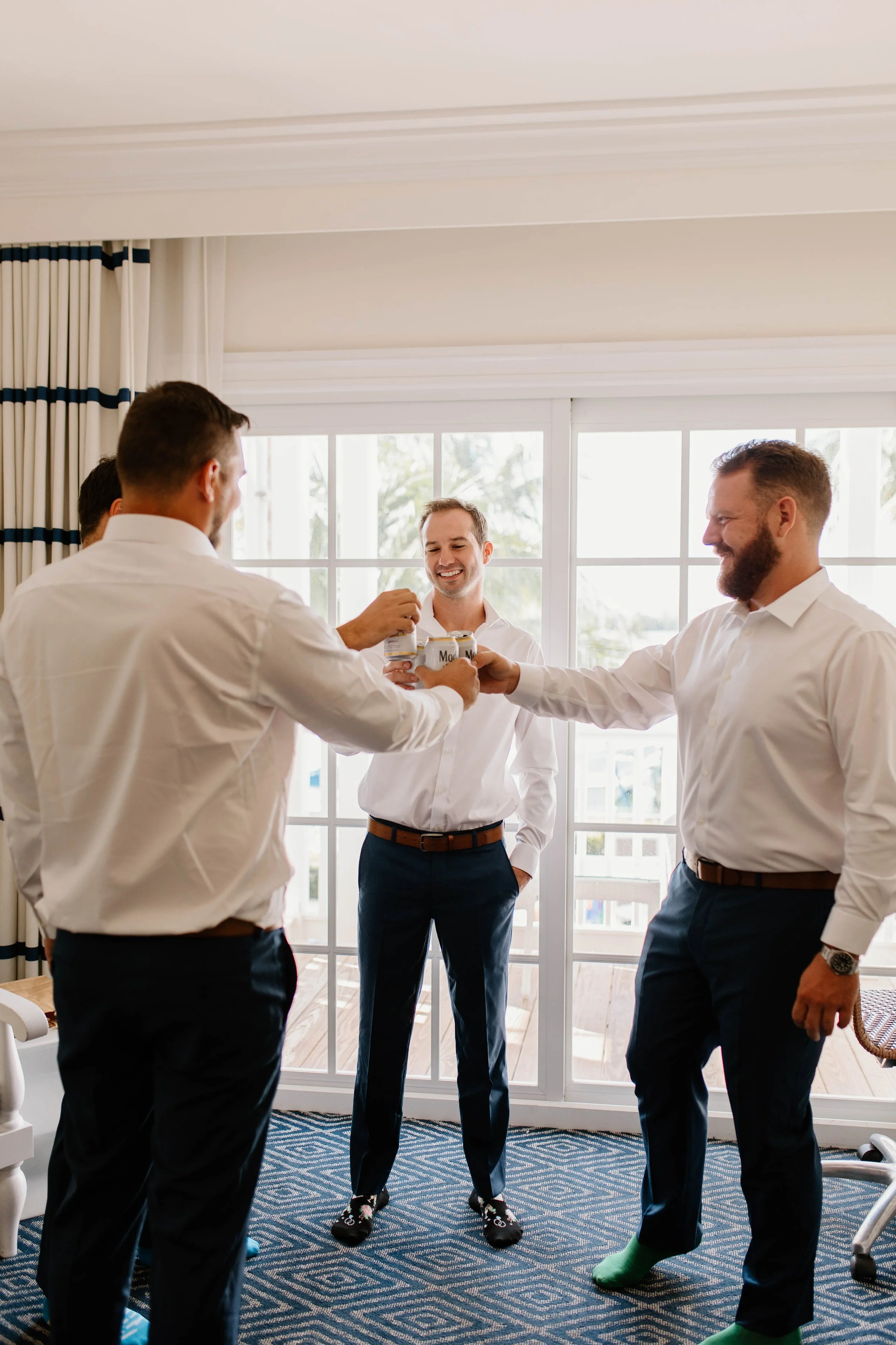 dehnzwedding_gettingready-0936.jpg