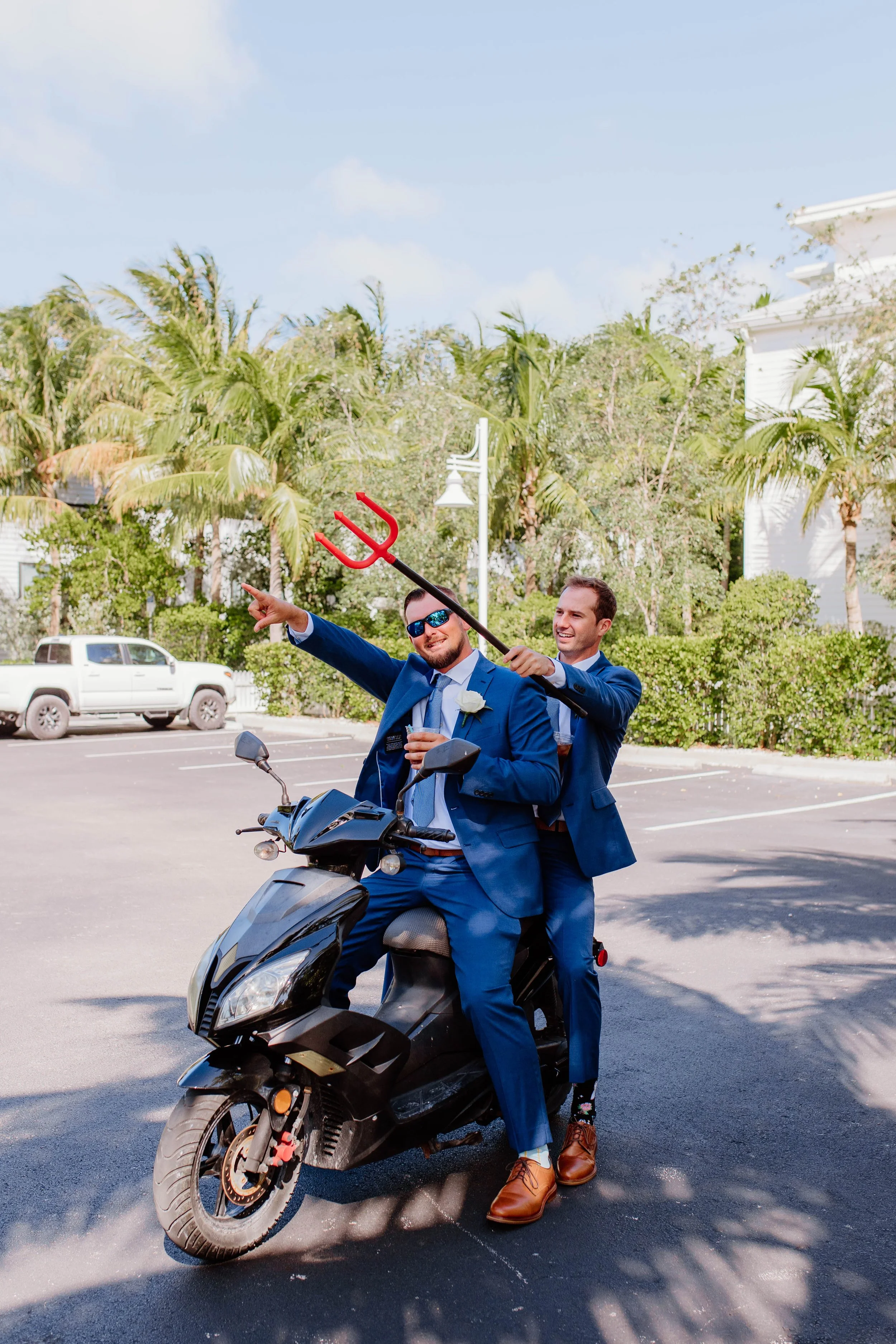dehnzwedding_gettingready-0972.jpg