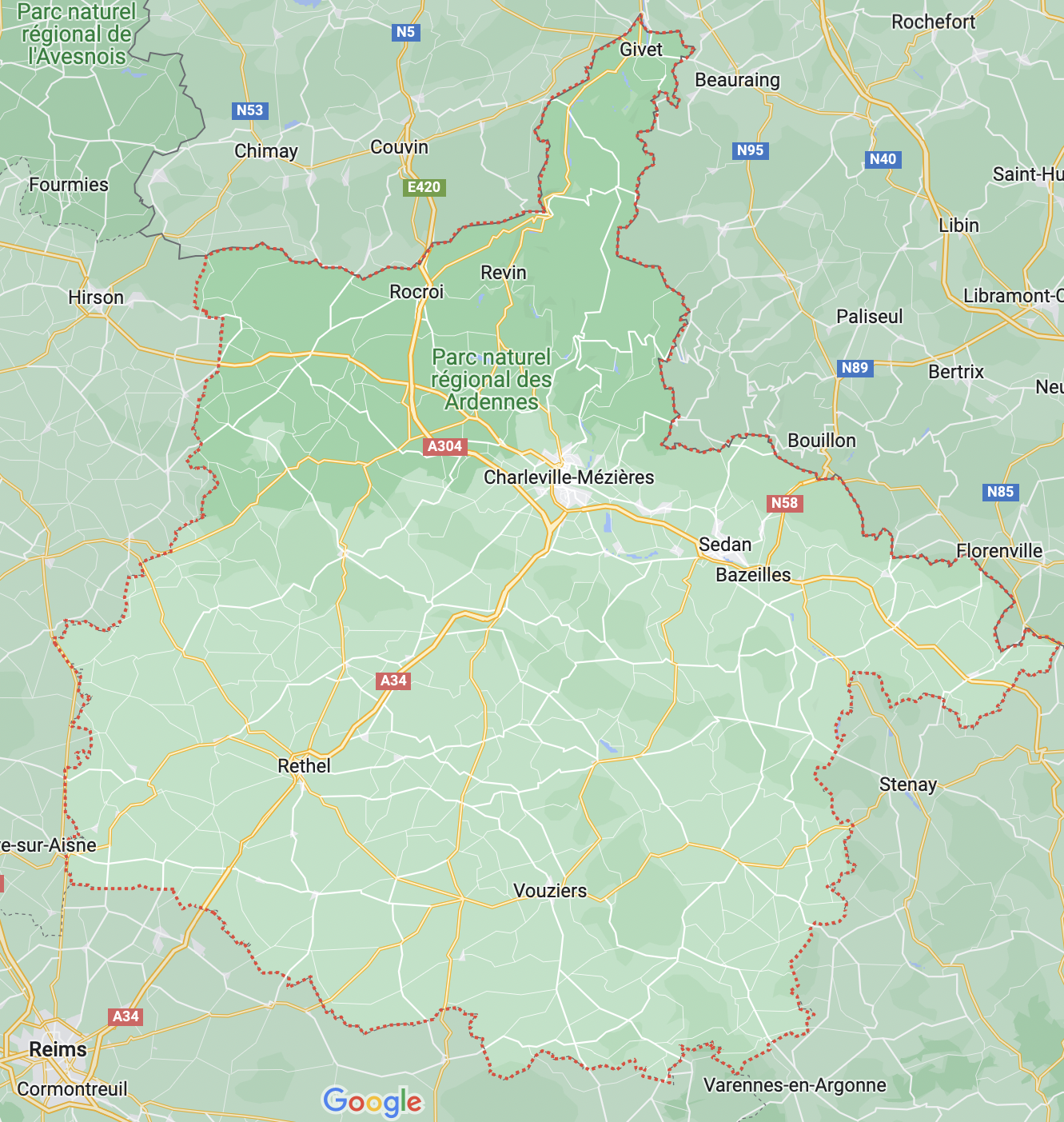 Carte du parc naturel régional des Ardennes en France, avec des villes et routes environnantes, affichée par Google Maps.