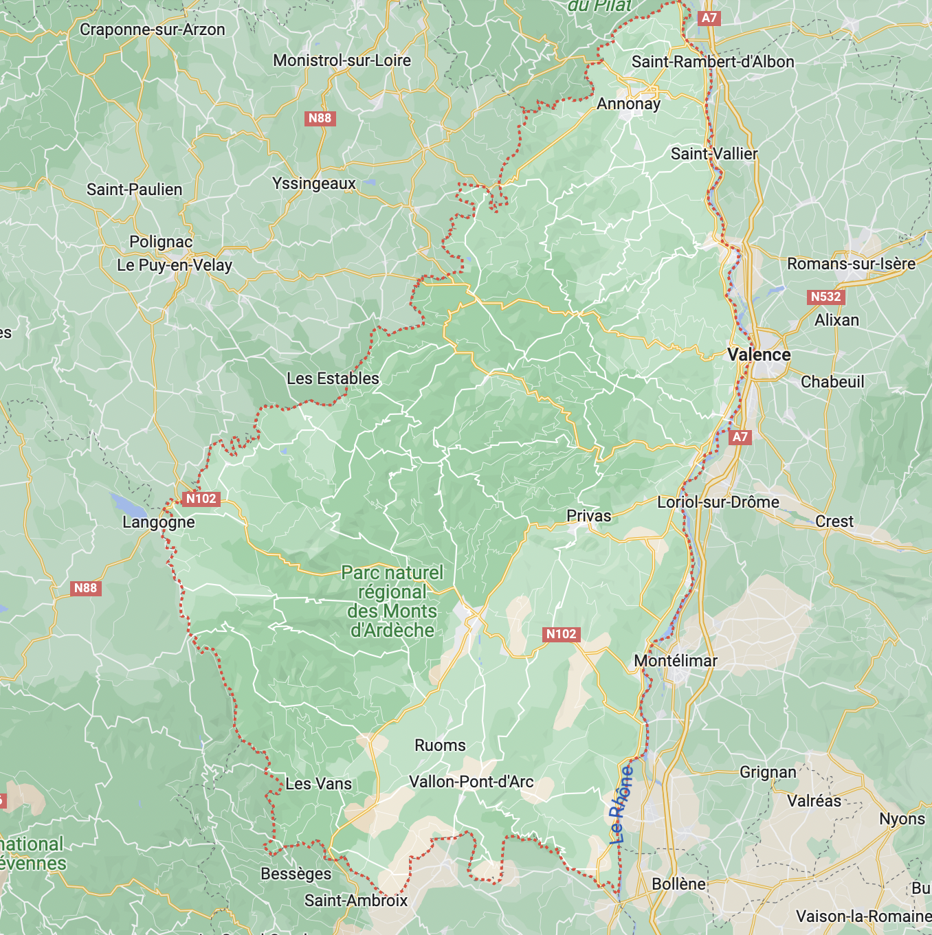 Carte de la région Rhône-Alpes montrant la zone du Parc naturel régional des Monts d'Ardèche avec villes et routes principales