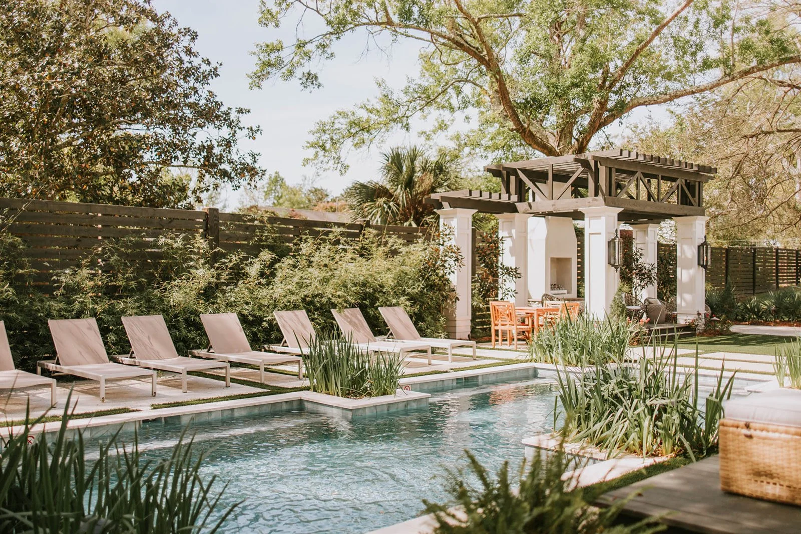 Why a Midweek Getaway in Ocean Springs Feels Better Than a Weekend