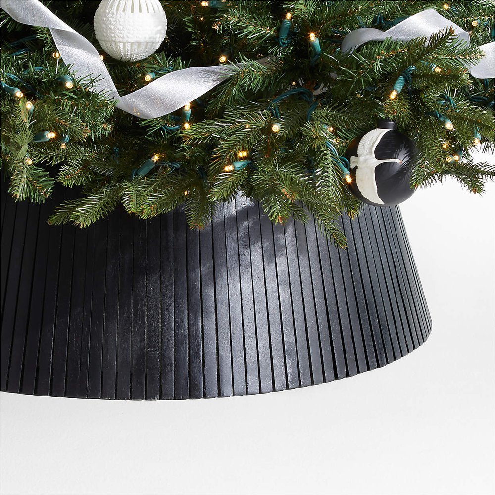 skei-black-wood-christmas-tree-collar-27.jpg