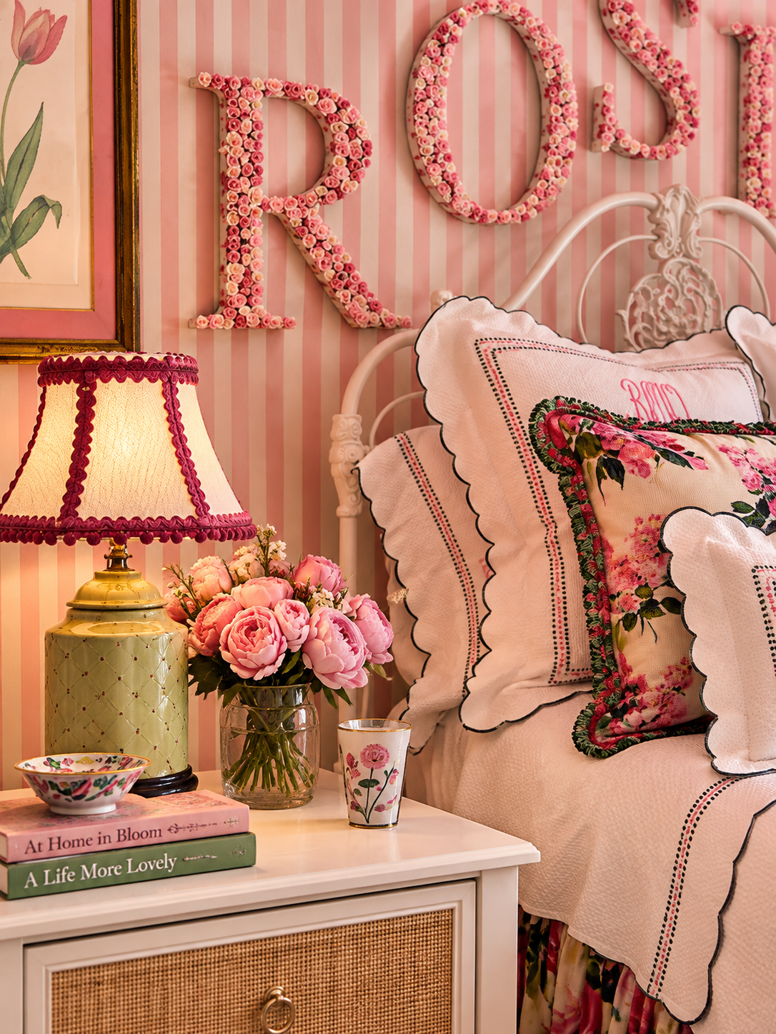 BEdside Close Up.PNG