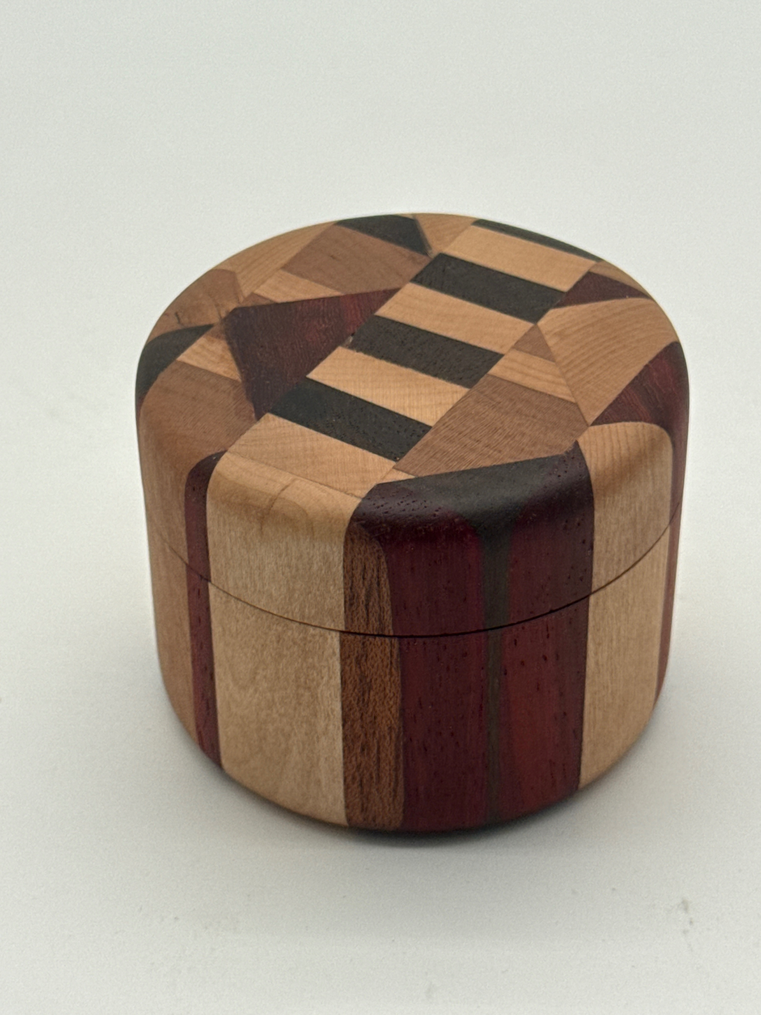 Brass Wolf Workshop_Keepsake Box_Circle3.png