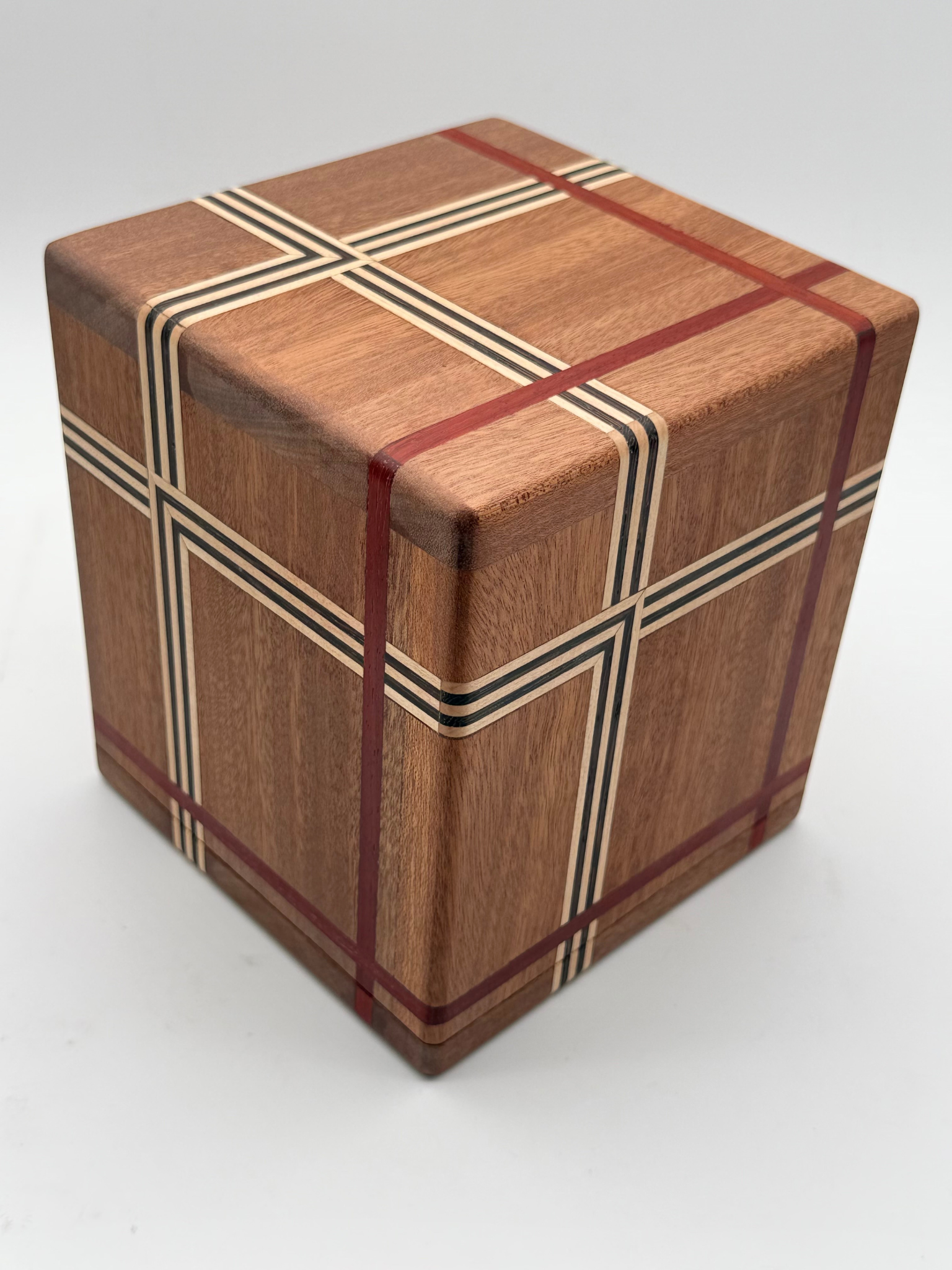 Brass Wolf Workshop_Urn_Top.png