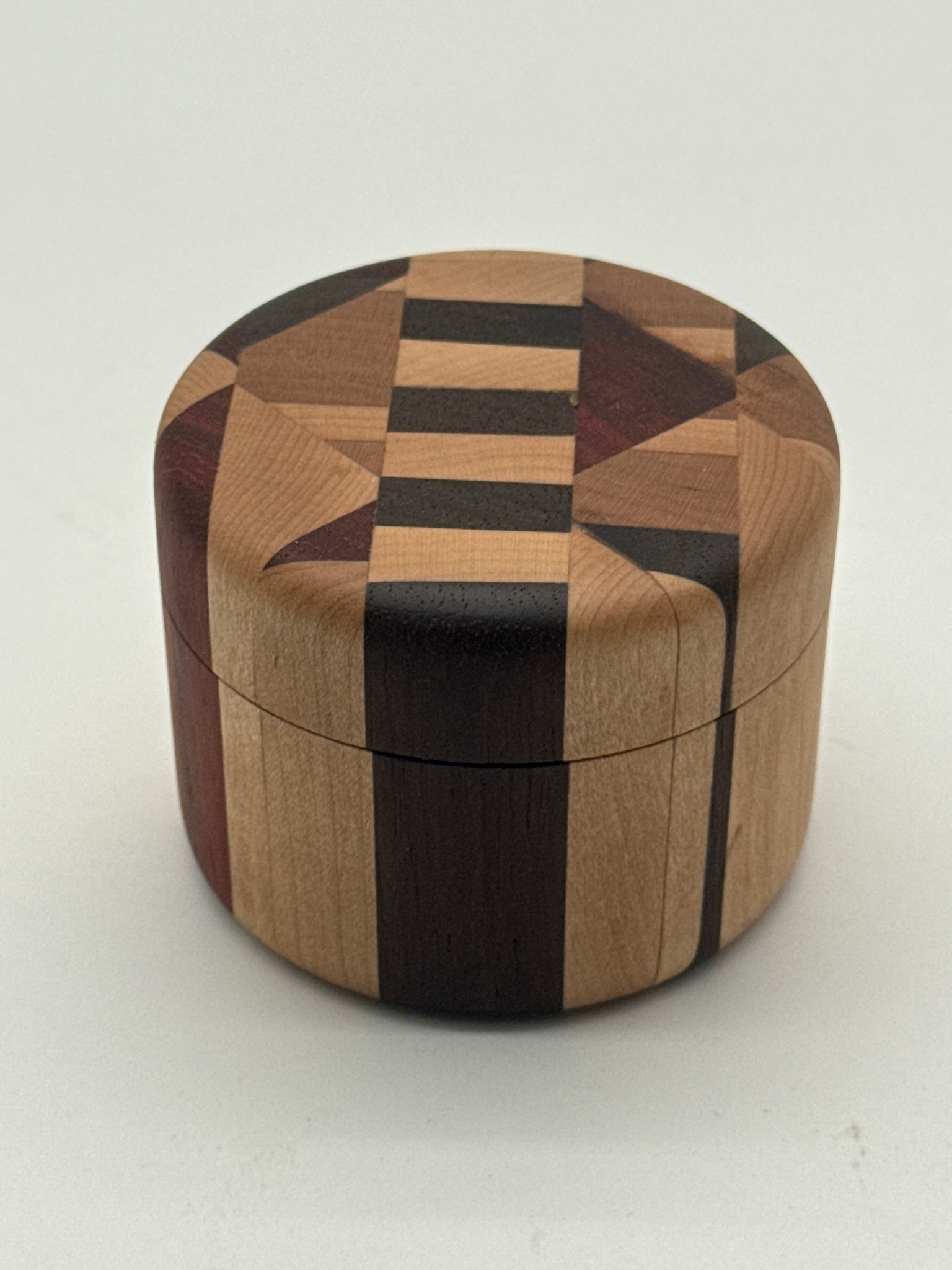 Brass Wolf Workshop_Keepsake Box_Circle5.png