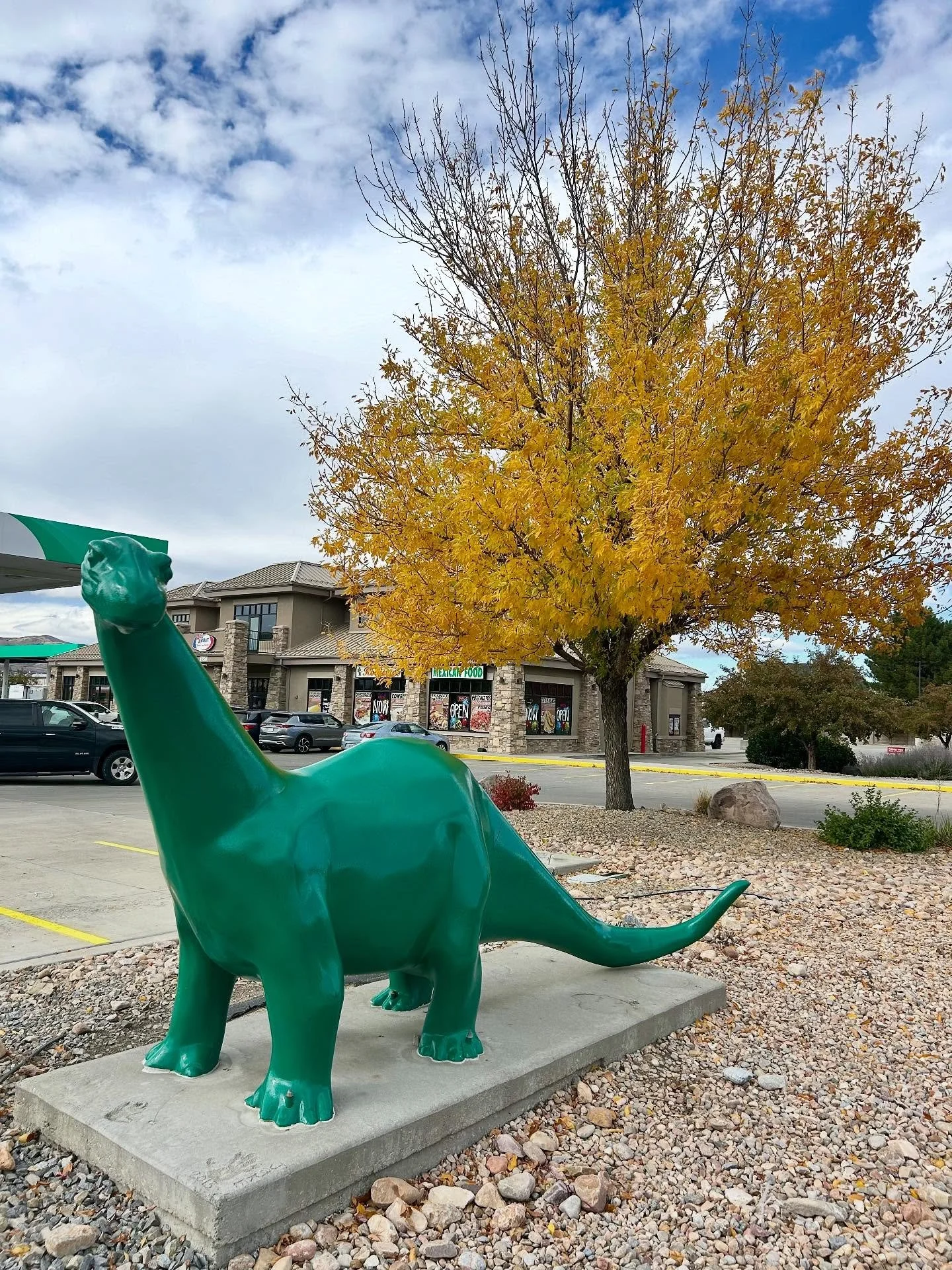 Our Sinclair Dino is soaking in the fall colors! Stop by for a quick fill-up and fuel up on all the fall snacks! π¦πβ½οΈ
β¨#AllAboutFuelAndFood #SinclairDino #FallVibes #UtahFall #LehiUtah #SaratogaSpringsUtah #UtahGasStation #FuelAndFood #SinclairUta