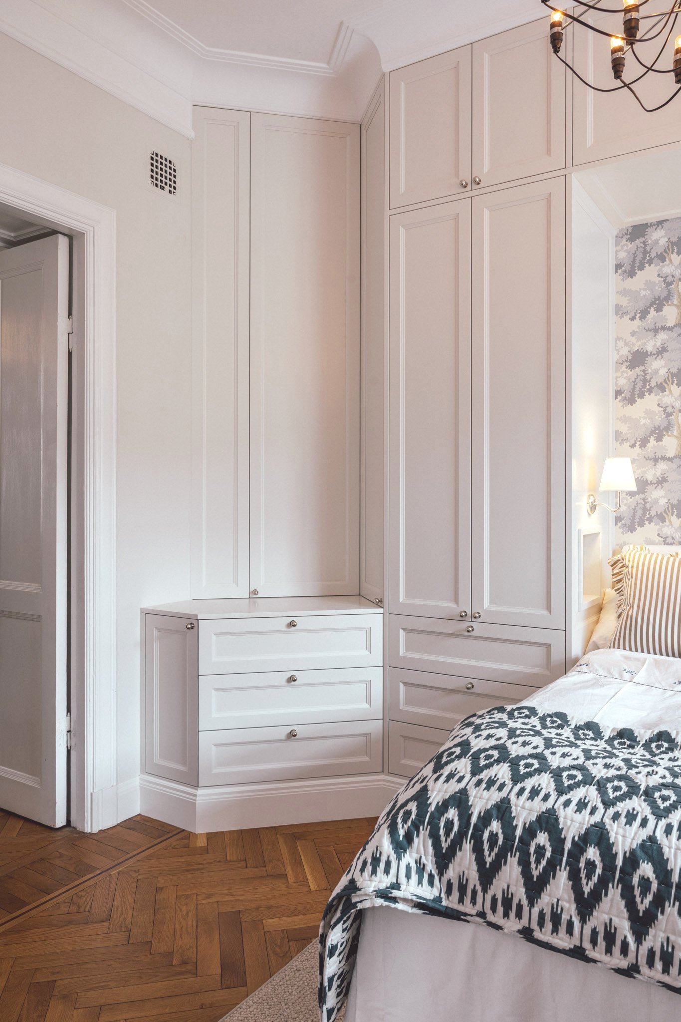 Smart+h%C3%B6rnl%C3%B6sning+med+l%C3%A5dor+som+sm%C3%A4lter+in+i+den+klassiska+designen..jpg