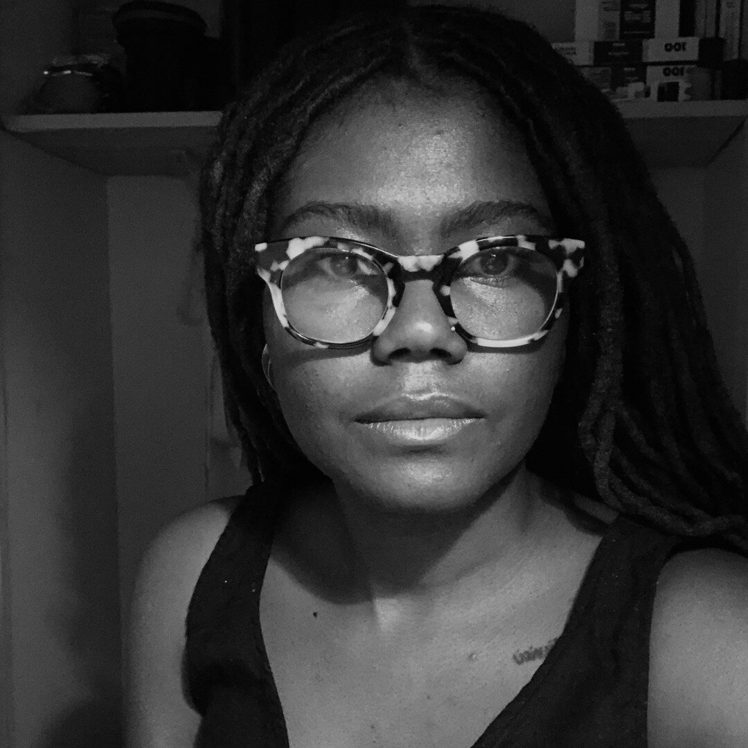 Meet our March AIR Anwulika Anigbo ( @saykedu )
📸 
Anwulika Anigbo (b. Nigeria 1987) is a Chicago-based artist tracing the historical and somatic roots of everyday life as it is practiced within blackness through imagery and processes. Her work chro