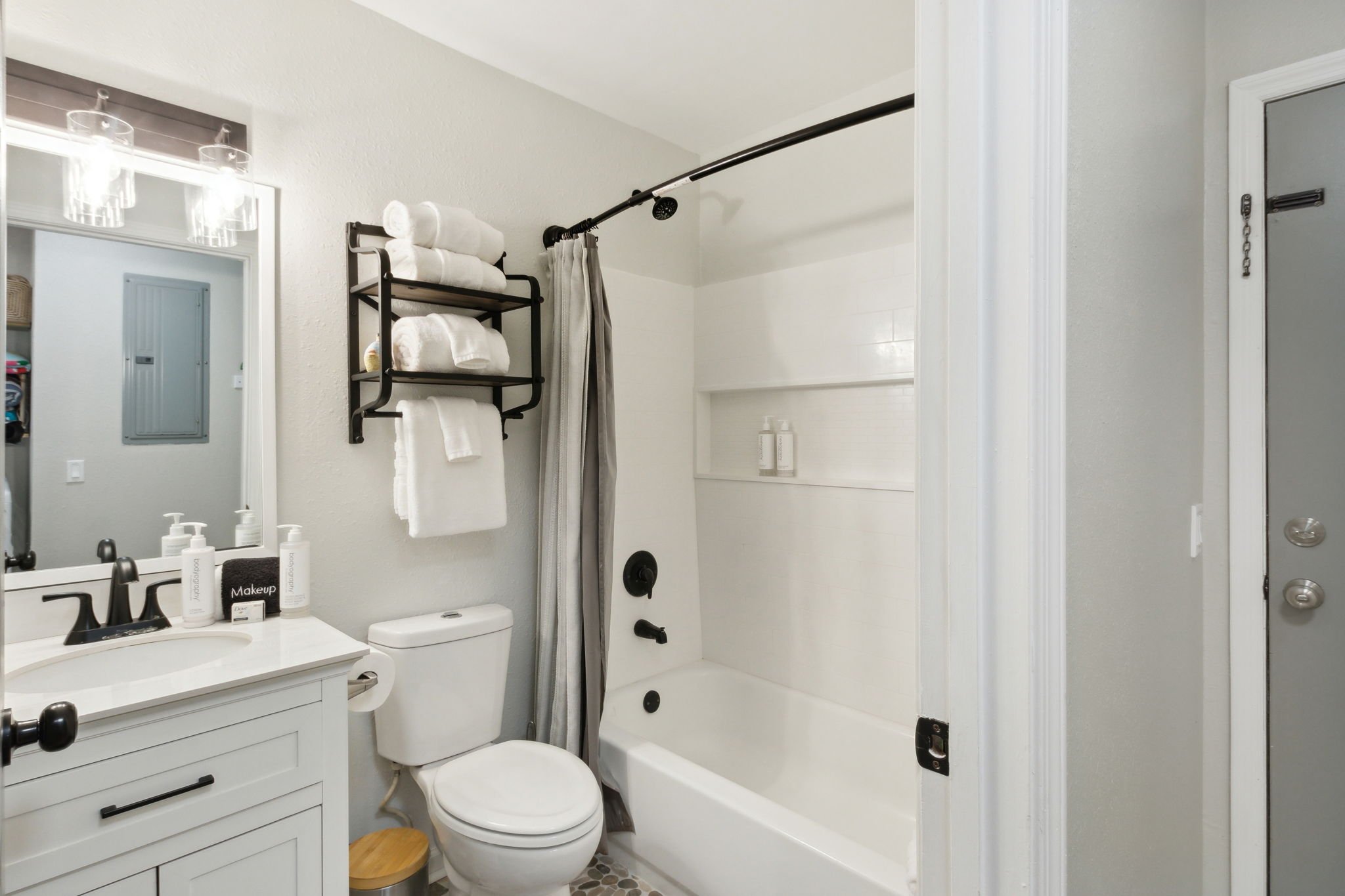 26-web-or-mls-802 S 9th St-26.jpg