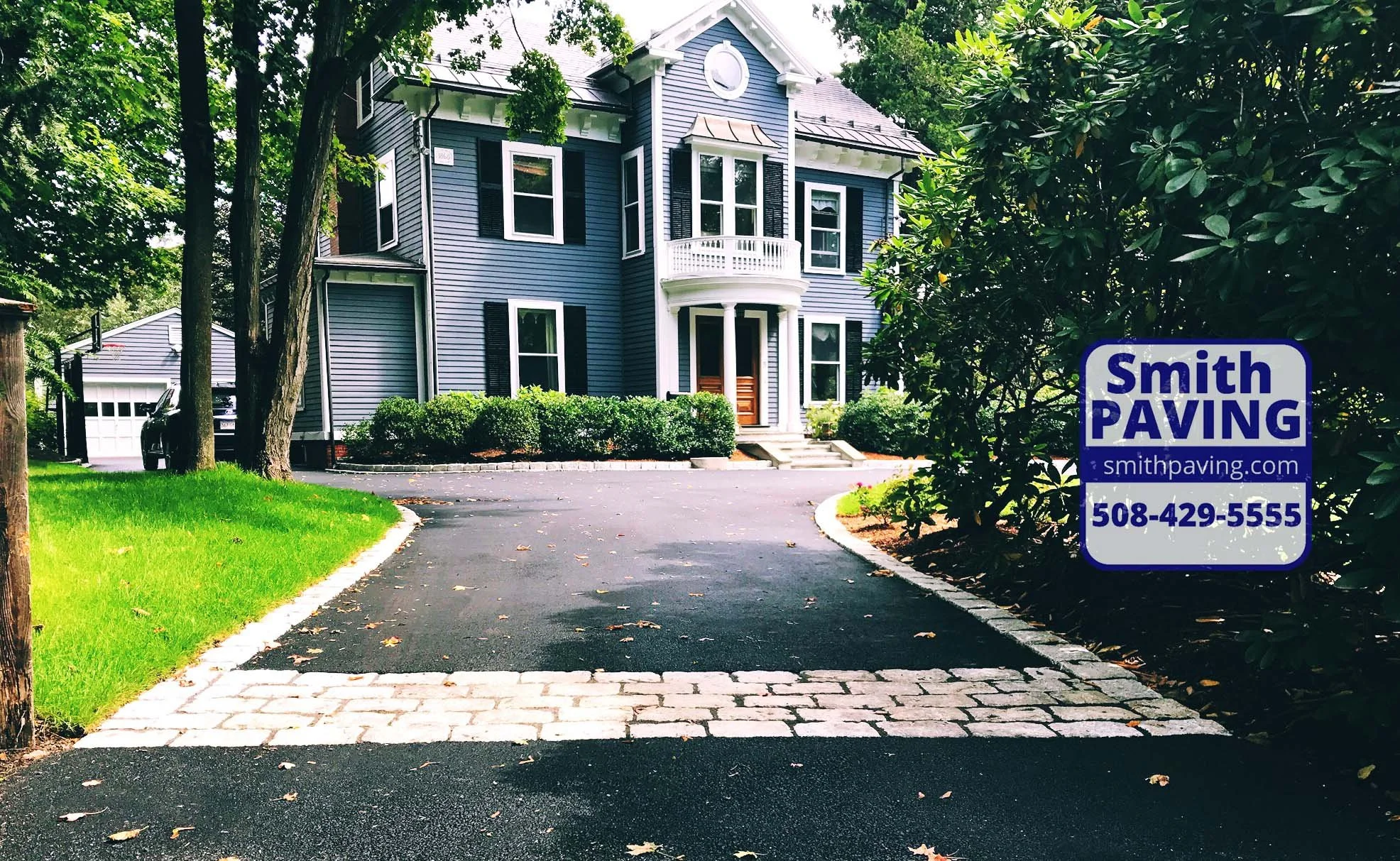 wellesley-driveway-asphalt-pavement-cobblestones banner.jpg