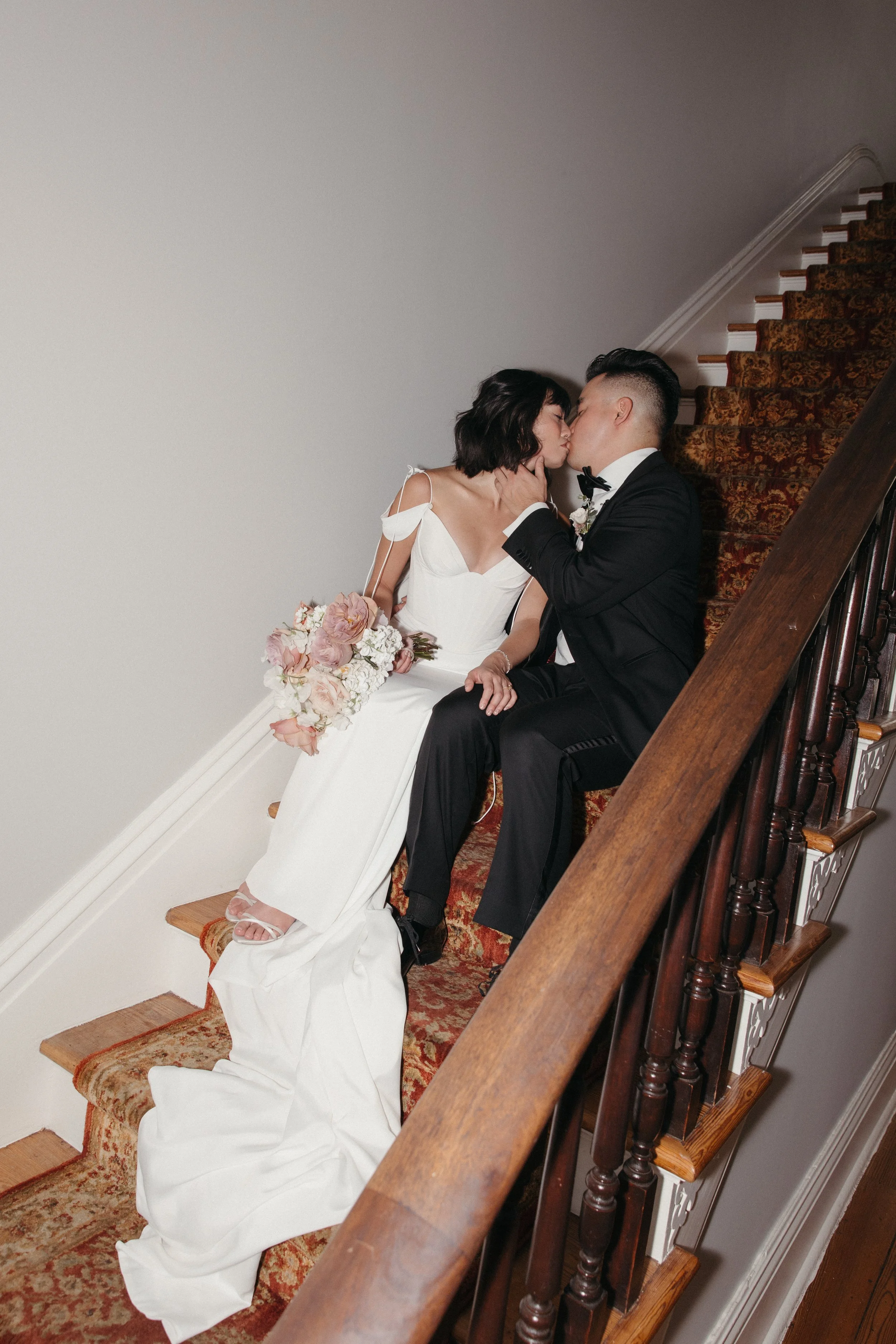 The-Allan-House-Wedding-Photographer-Luxury-High-End-Documentary-Candid-Film-Elegant-Timeless-Editorial-Asian-Vietnamese-Modern-Wedding-Pride-Prejudice-Austin-Texas-24.jpg