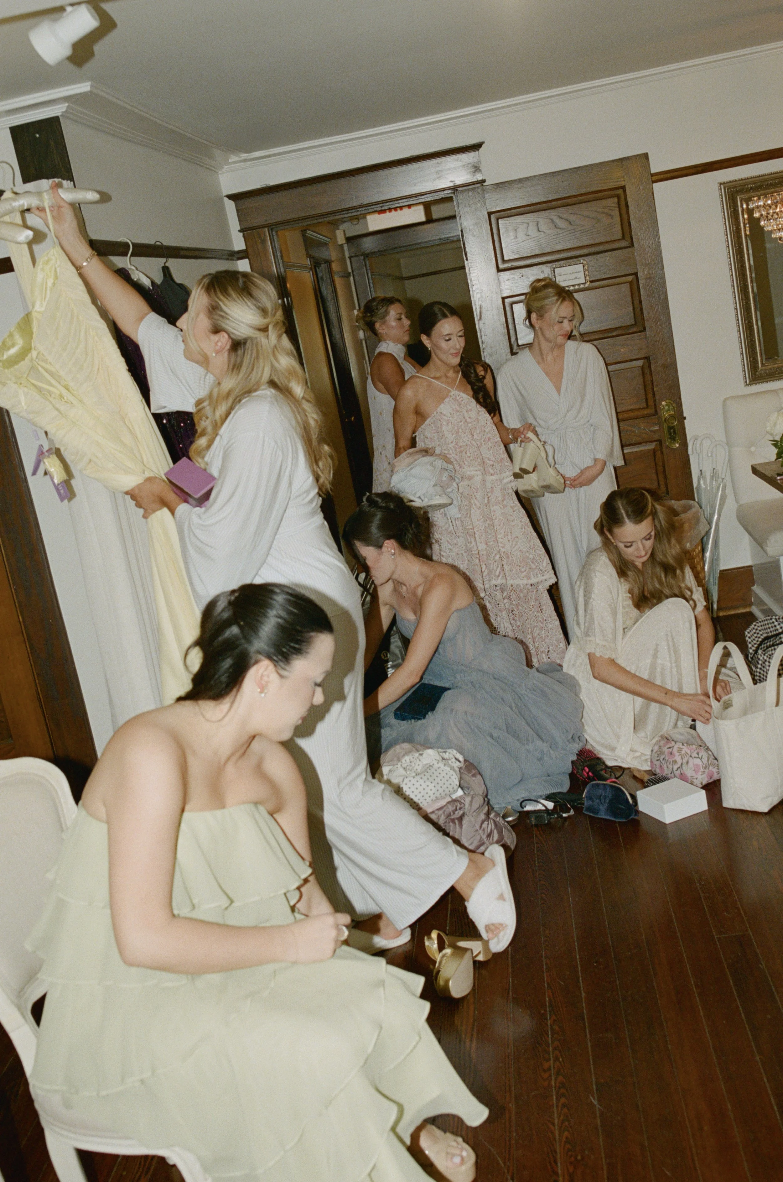 CJs-Off-The-Square-Franklin-Tennessee-Wedding-Photographer-Garden-Party-Whimsical-Romantic-Vintage-Pastel-Editorial-Timeless-Film-Analog-Candid-Documentary-Photos-093.jpg