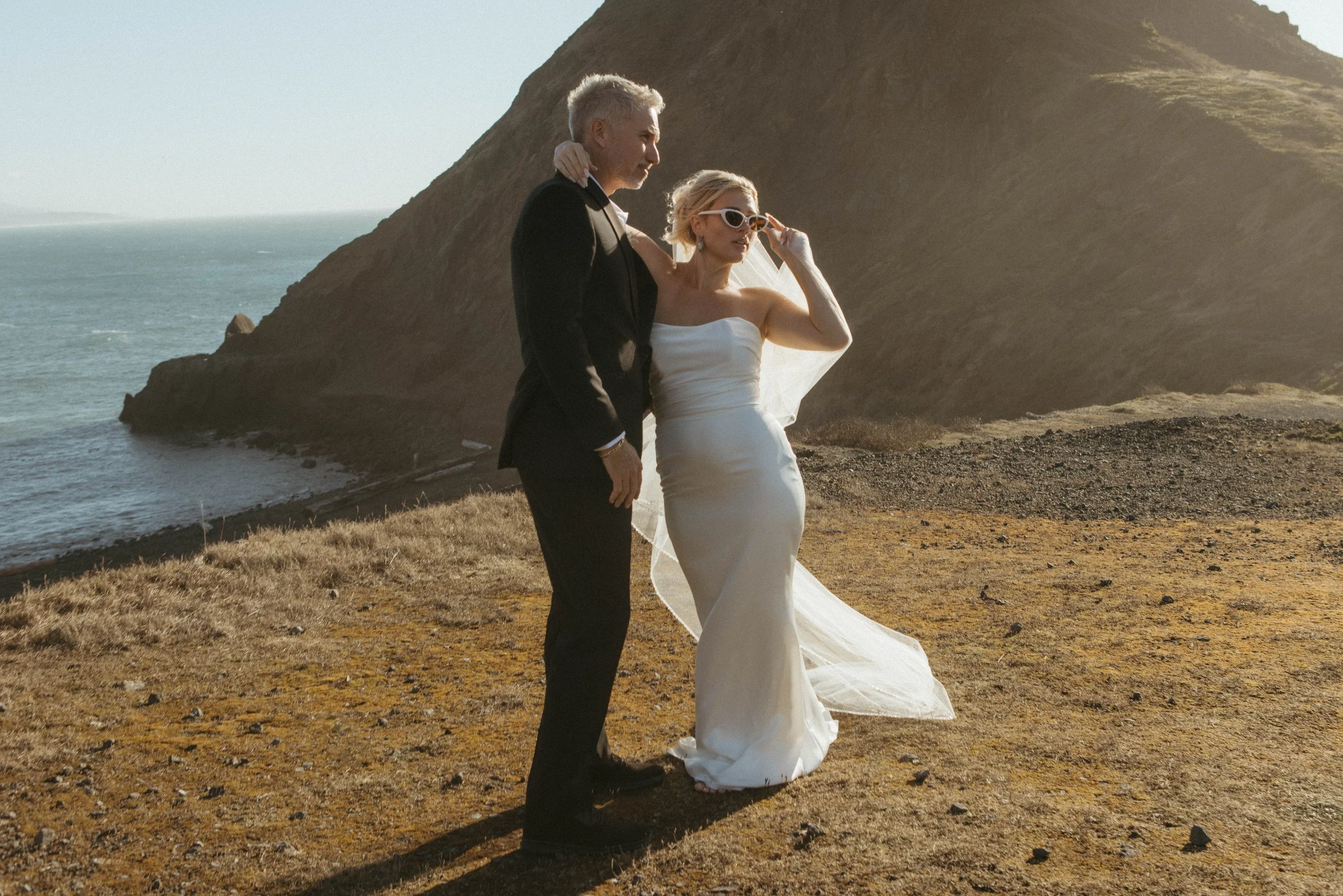 samuel-h-boardman-elopement-wedding-photographer-brookings-oregon-sisters-rock-state-park-tu-tu-tun-lodge-oregon-coast-documentary-wedding-photos-editorial-film-timeless-romantic-adventure-intimate-pnw-portland-bend-seattle-152.jpg