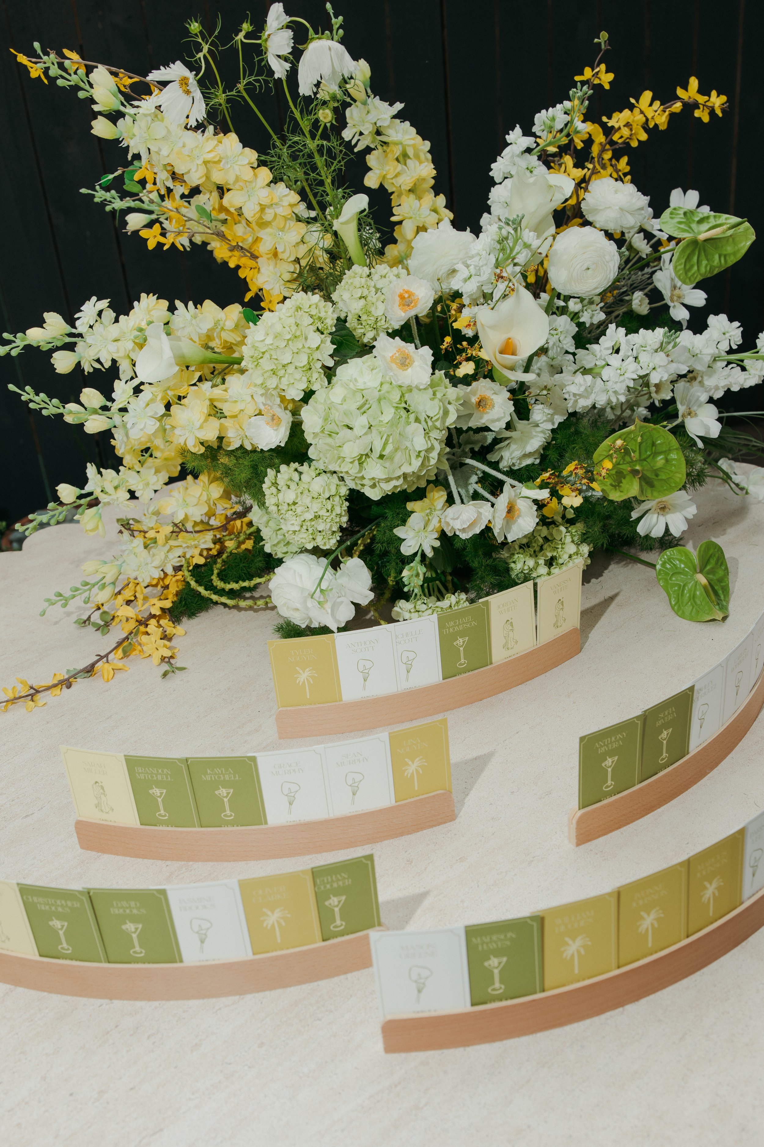 Loren Hotel wedding reception florals by Remi and Gold, Austin Texas — documentary photography by Lauren Nicole Photo