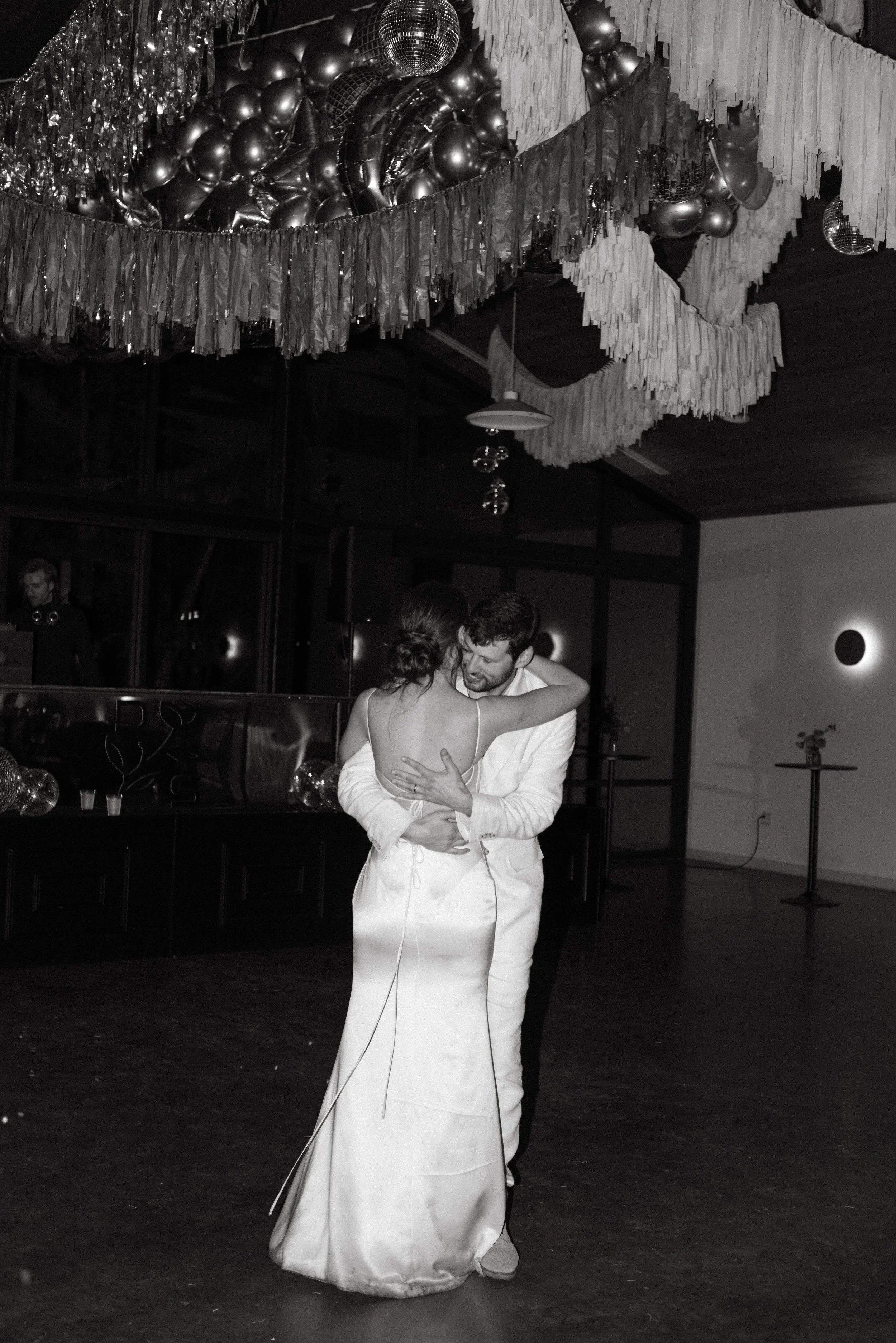 Grand-Lady-Austin-Wedding-Disco-Cowboy-Garden-Austin-Texas-Documentary-Candid-Film-Nontraditional-Modern-Laidback-High-End-Intimate-Luxury-Country-Editorial-107.jpg
