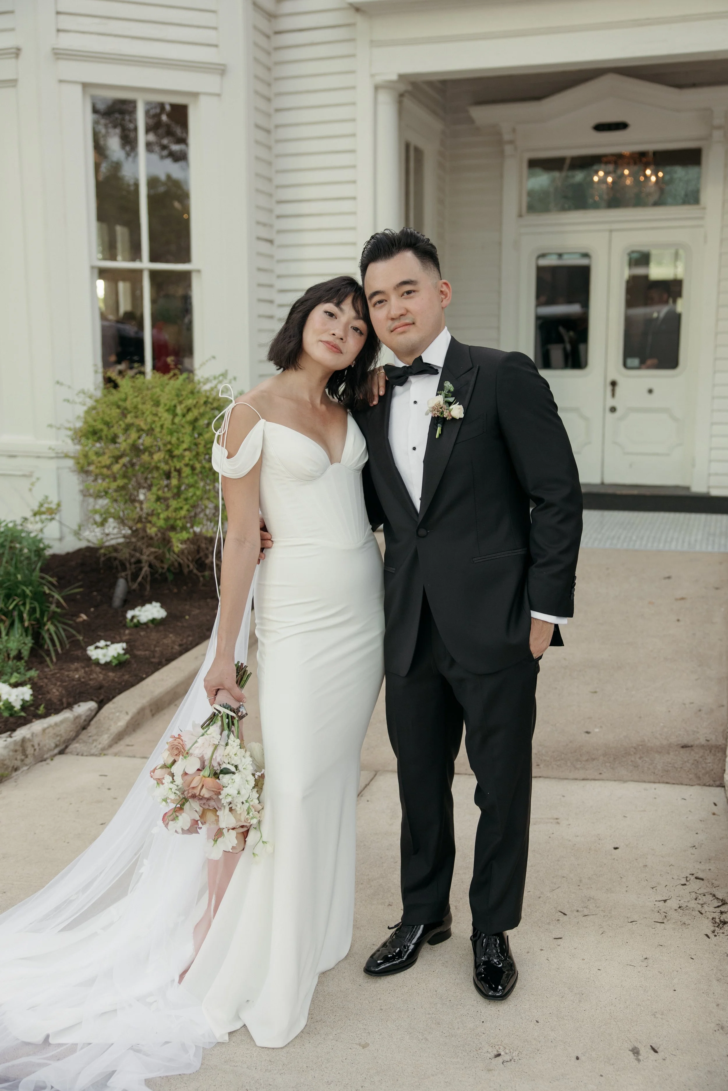 The-Allan-House-Wedding-Photographer-Luxury-High-End-Documentary-Candid-Film-Elegant-Timeless-Editorial-Asian-Vietnamese-Modern-Wedding-Pride-Prejudice-Austin-Texas-61.jpg