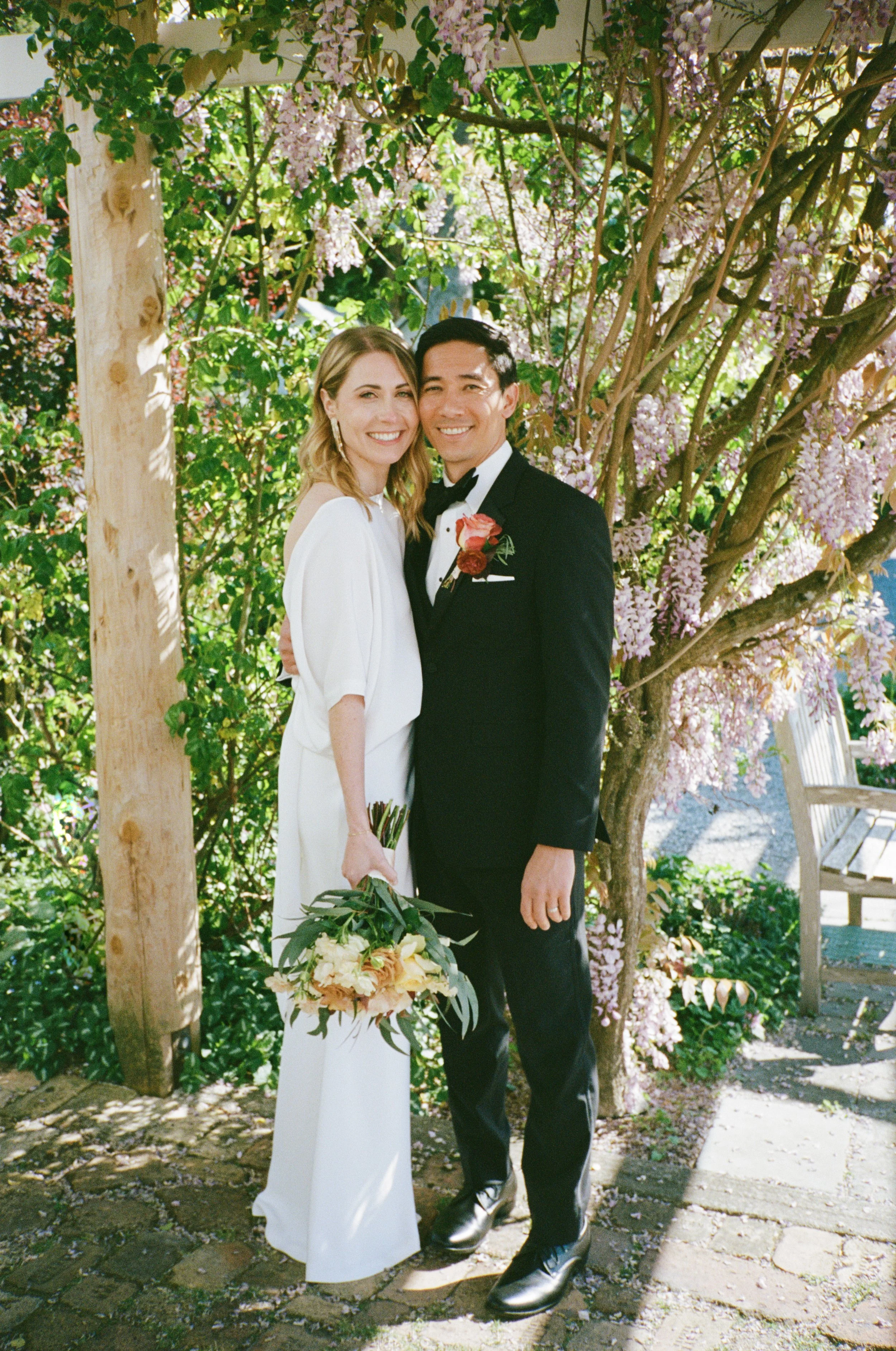 Roche-Harbor-Wedding-Photographer-San-Juan-Island-Washington-Minimal-Modern-Film-Candid-Documentary-Natural-Micro-Wedding-Intimate-Spring-PNW-Seattle-Friday-Harbor-Wedding-86.jpg