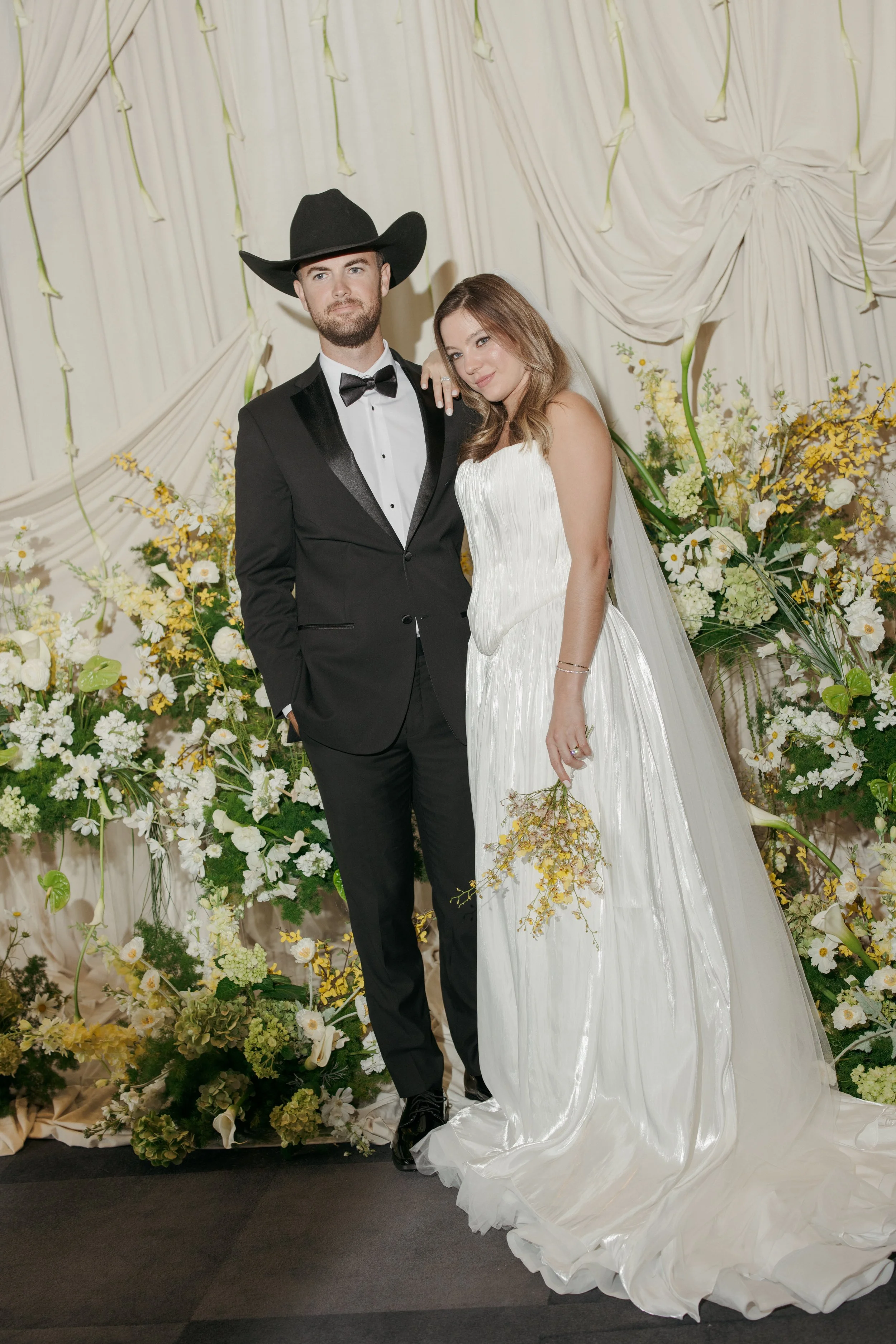 High fashion wedding at The Loren Hotel Austin Texas — K Laine Co, Remi and Gold florals, editorial photography by Lauren Nicole Photo