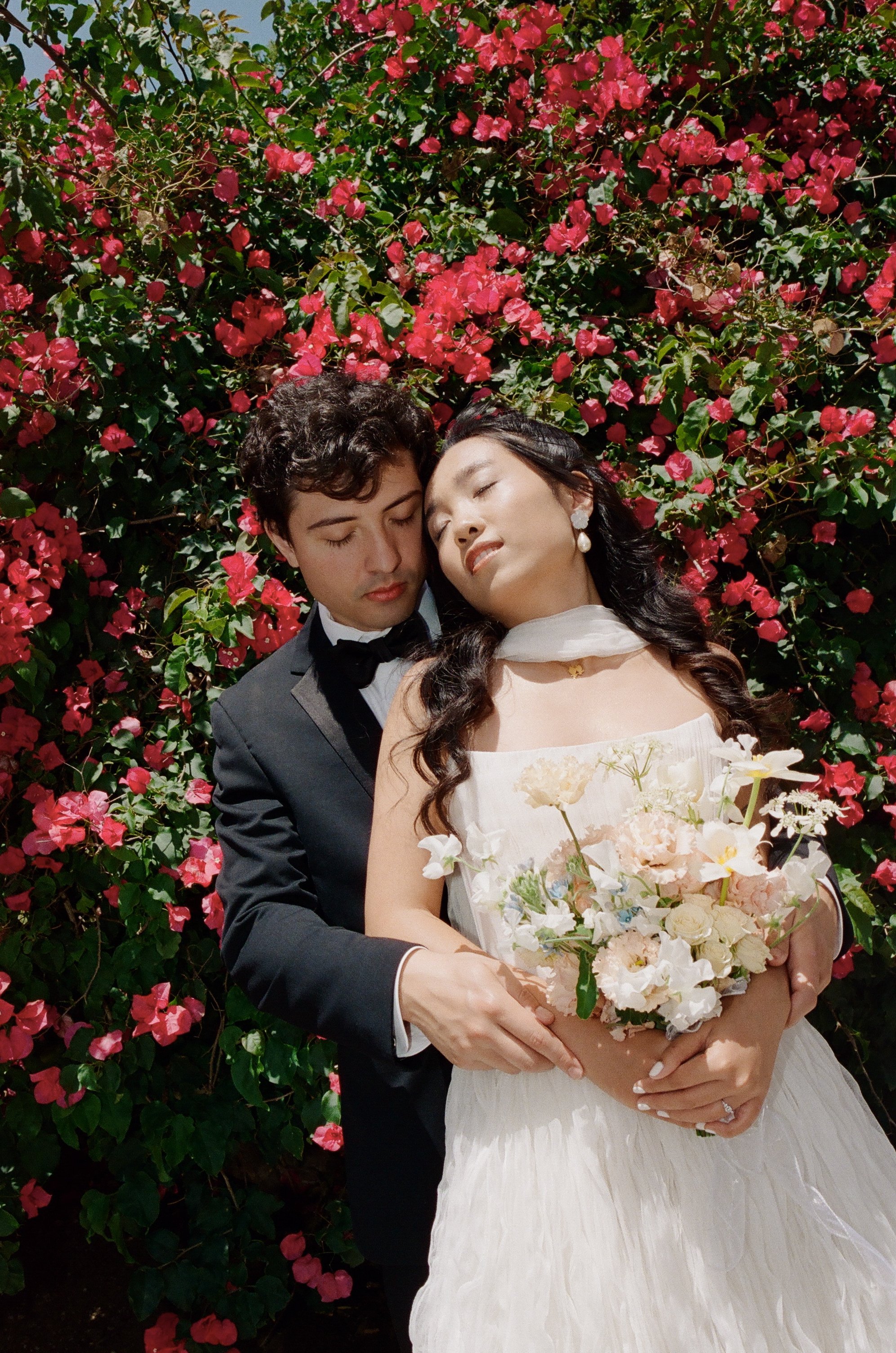 Jeune-perche-wedding-photographer-san-diego-fallbrook-california-documentary-luxury-editorial-elevated-fashion-whimsical-timeless-candid-film-analog-high-end-effortless-wedding-photos-066.jpg