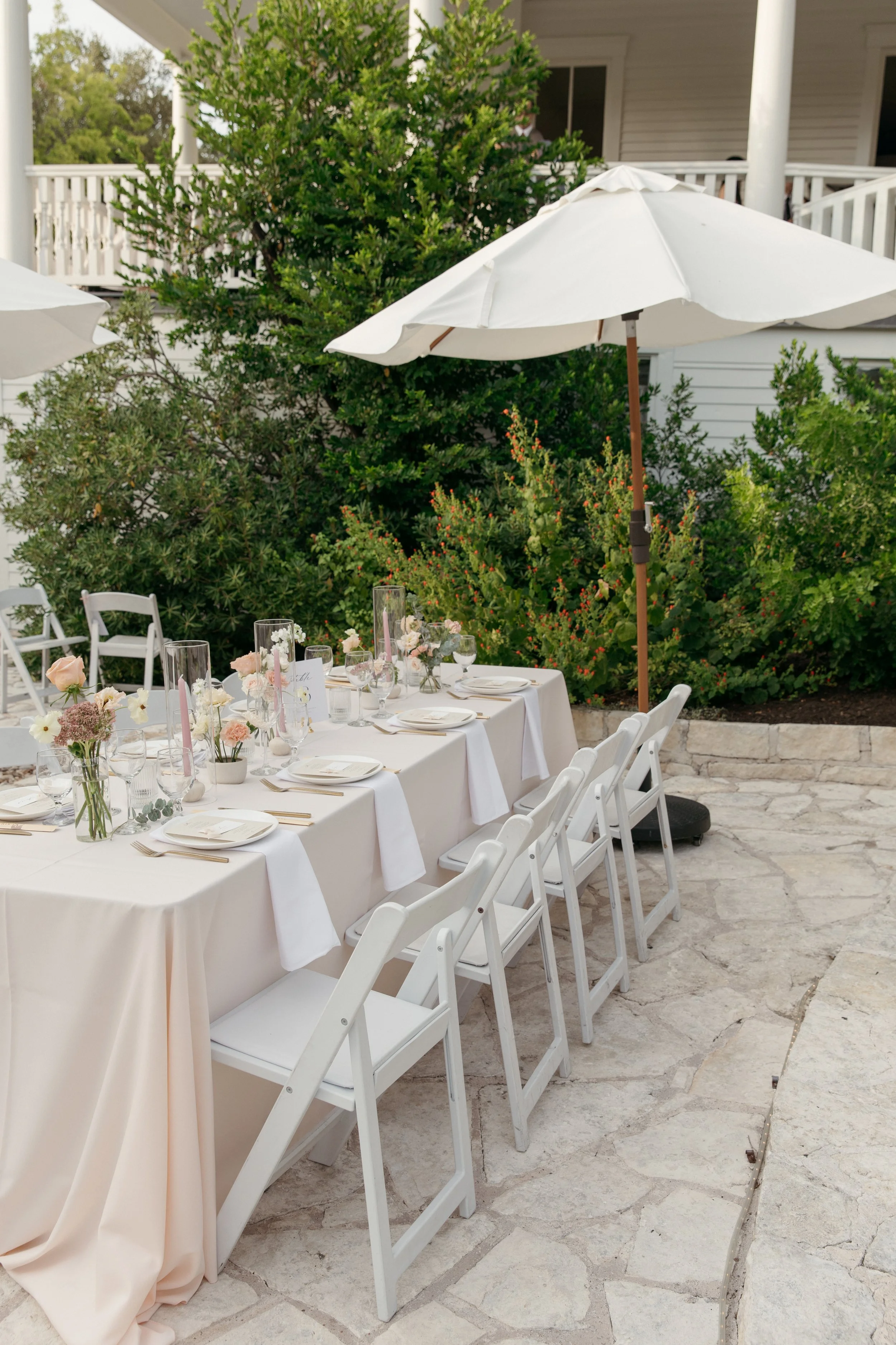 The-Allan-House-Wedding-Photographer-Luxury-High-End-Documentary-Candid-Film-Elegant-Timeless-Editorial-Asian-Vietnamese-Modern-Wedding-Pride-Prejudice-Austin-Texas-73.jpg