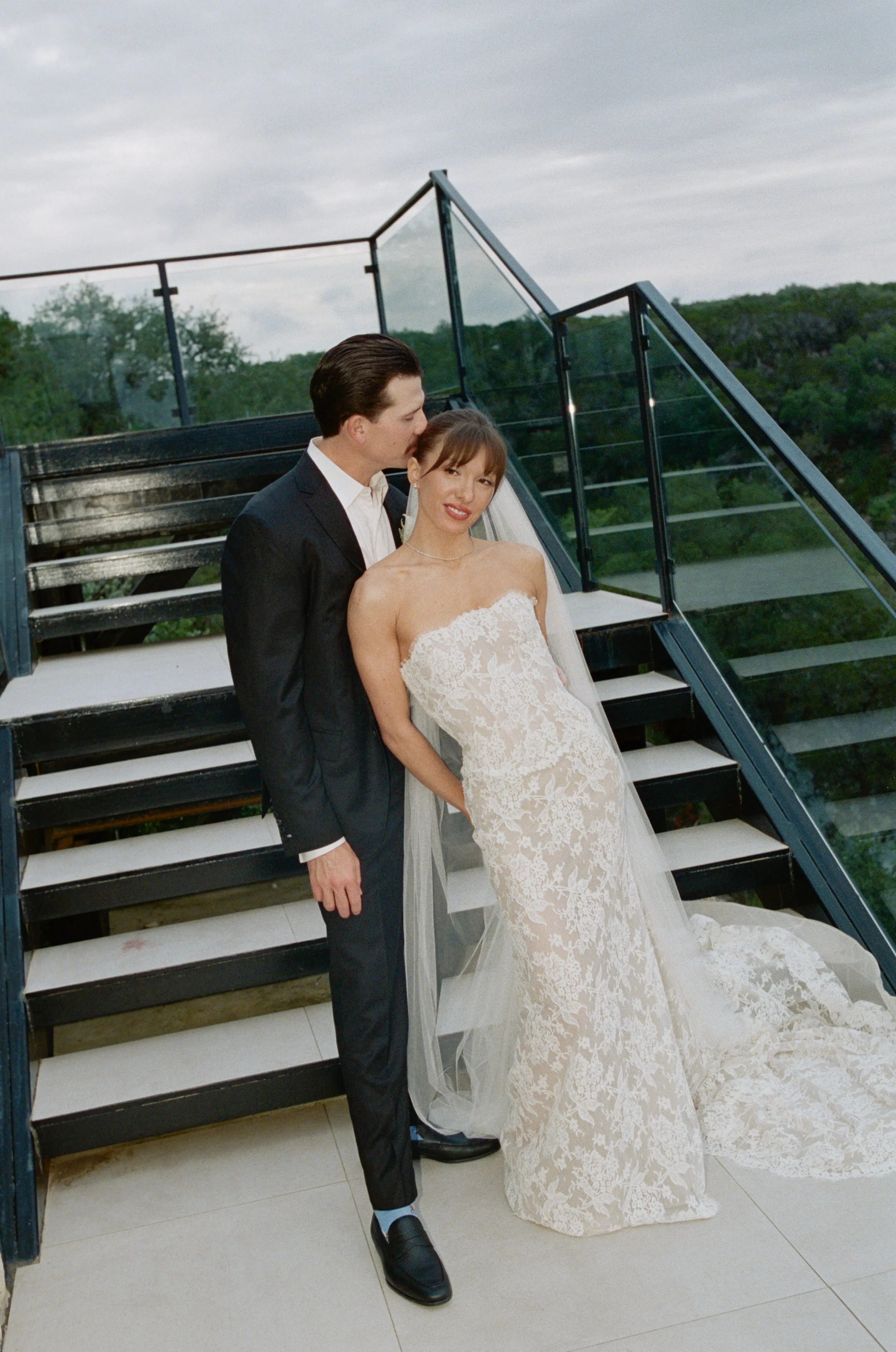 Videre-Estate-Austin-Texas-Wedding-Photographer-Dana-Harel-Design-Kentucky-Derby-Black-White-Attire-Christian-Louboutin-Minimal-Florals-Drapery-Romantic-Classy-Luxury-Editorial-Film-Candid-Documentary-074.jpg