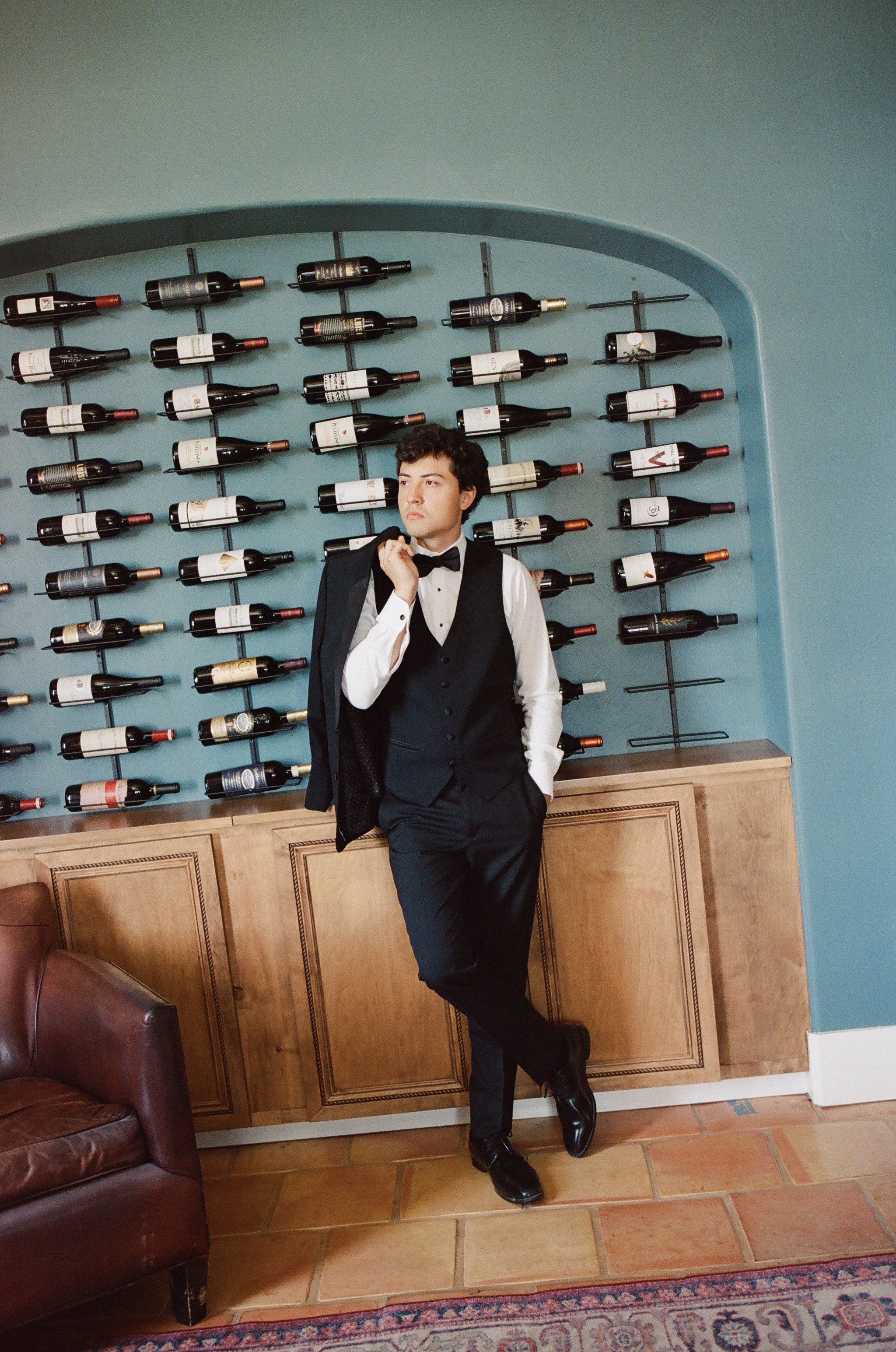 Jeune-perche-wedding-photographer-san-diego-fallbrook-california-documentary-luxury-editorial-elevated-fashion-whimsical-timeless-candid-film-analog-high-end-effortless-wedding-photos-034.jpg