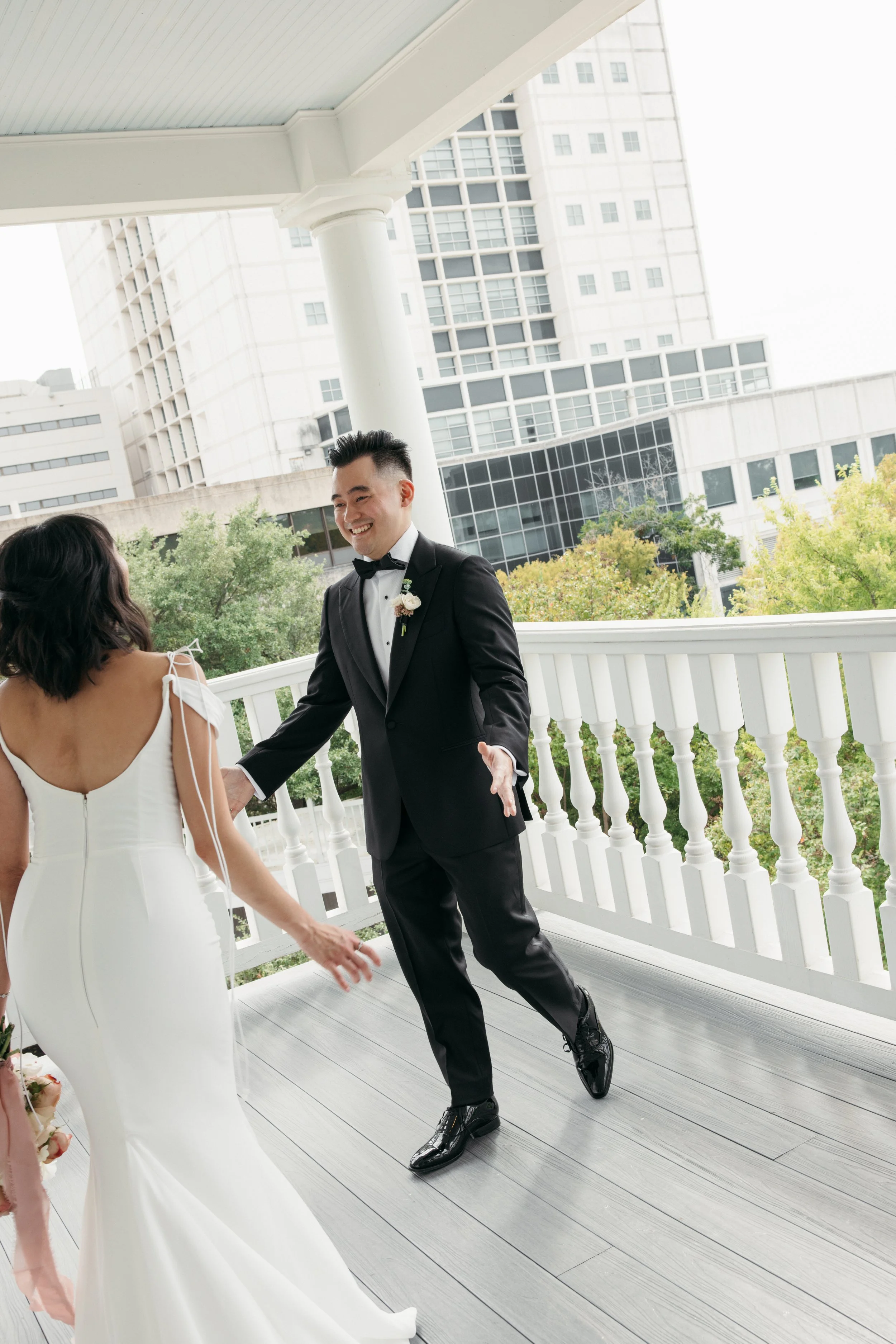 The-Allan-House-Wedding-Photographer-Luxury-High-End-Documentary-Candid-Film-Elegant-Timeless-Editorial-Asian-Vietnamese-Modern-Wedding-Pride-Prejudice-Austin-Texas-19.jpg