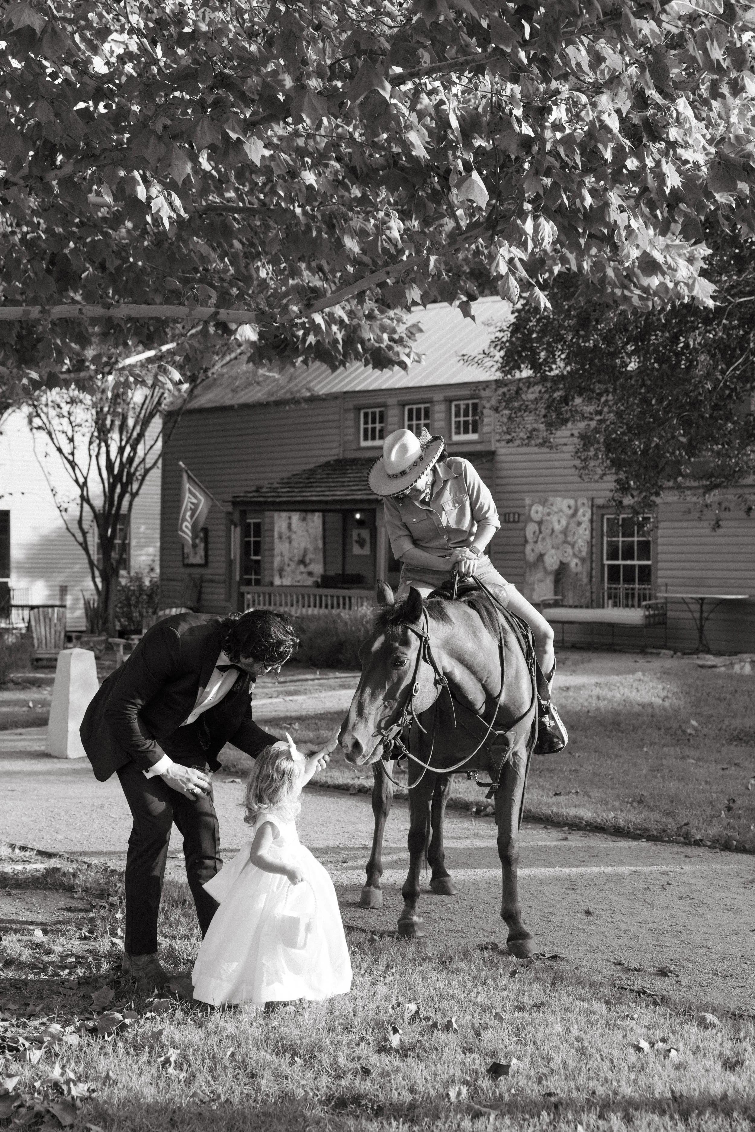 Round-Top-Texas-Hotel-Lulu-Wedding-Photographer-Betts-and-Co-Events-Southern-Country-Western-Chic-Glam-Good-Seed-Florals-Lihlihod-Dress-Editorial-Documentary-Film-Candid-Photos-056.jpg
