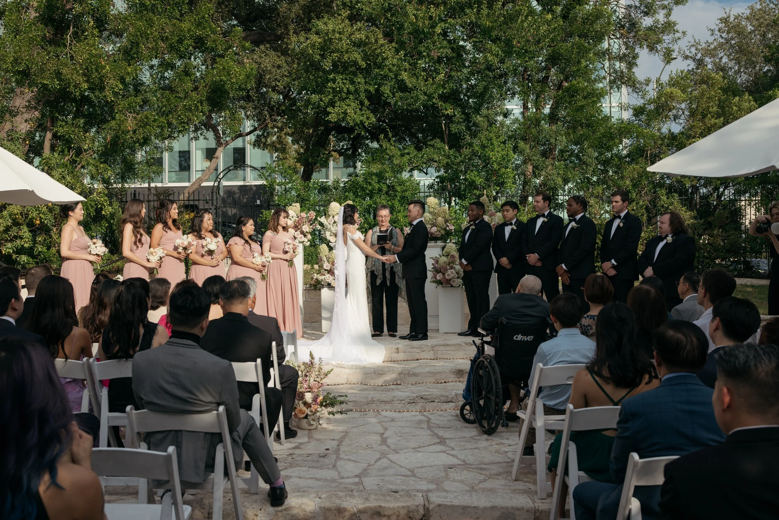 The-Allan-House-Wedding-Photographer-Luxury-High-End-Documentary-Candid-Film-Elegant-Timeless-Editorial-Asian-Vietnamese-Modern-Wedding-Pride-Prejudice-Austin-Texas-43.jpg