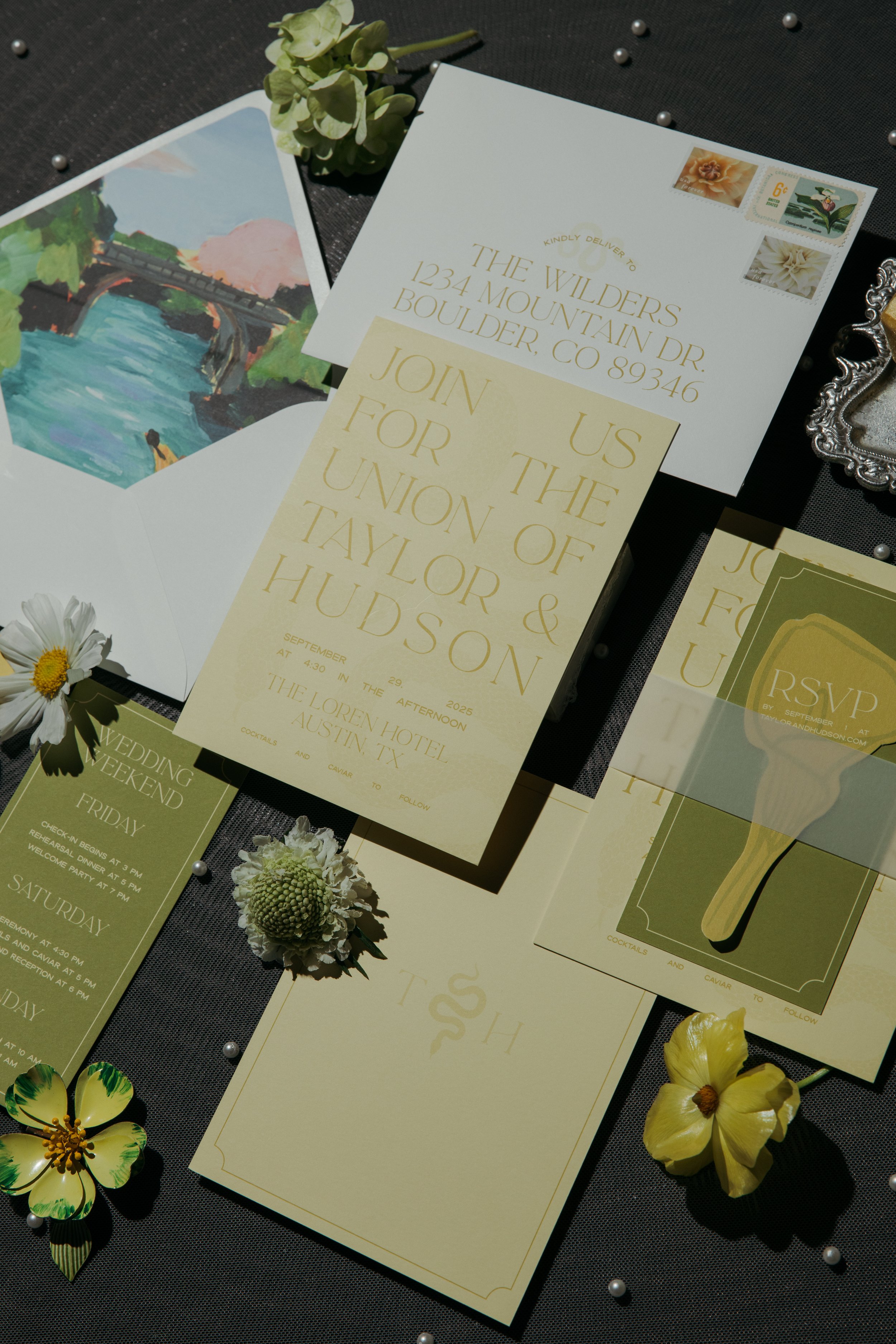 Loren Hotel wedding reception florals by Remi and Gold, Austin Texas — documentary photography by Lauren Nicole Photo