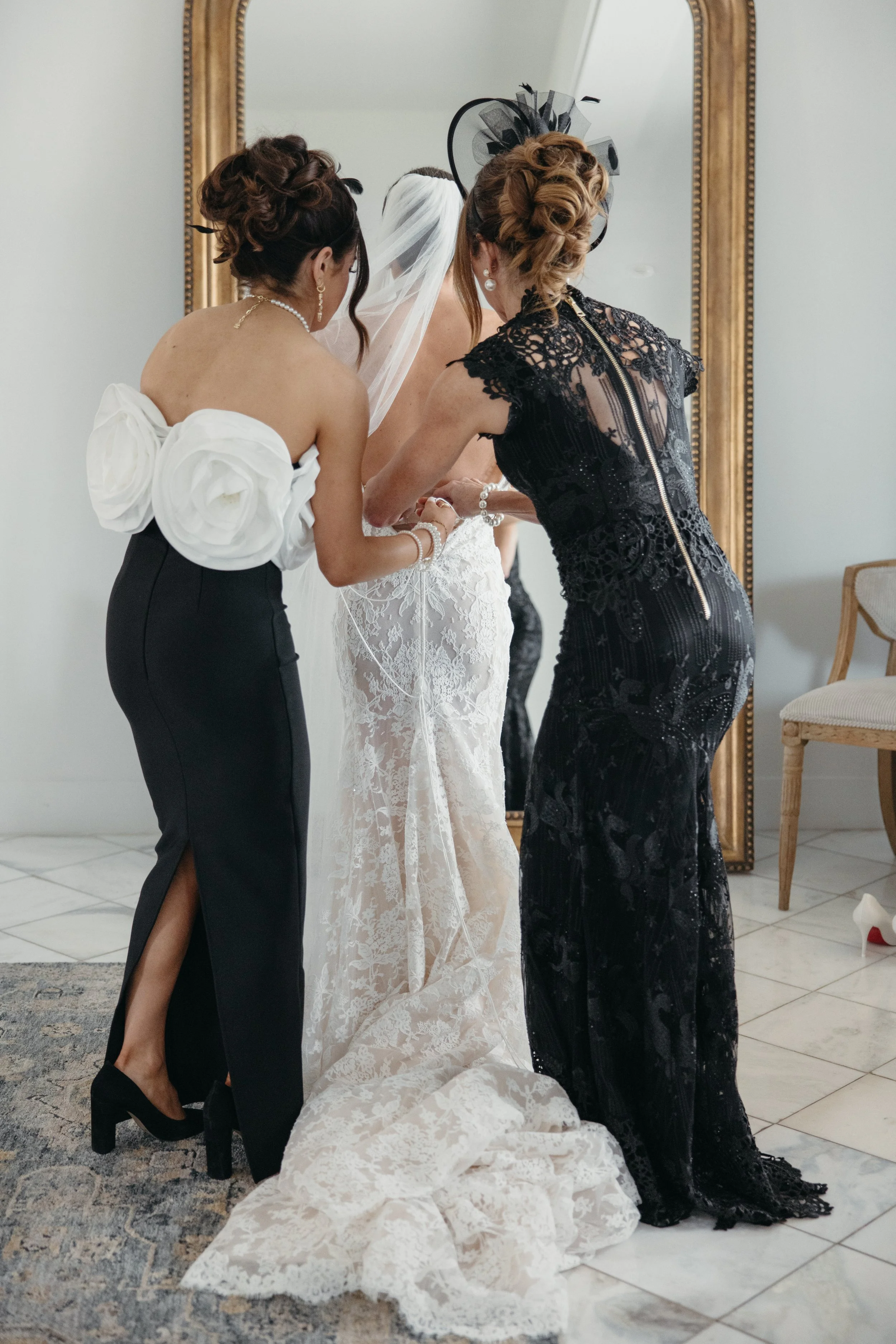 Videre-Estate-Austin-Texas-Wedding-Photographer-Dana-Harel-Design-Kentucky-Derby-Black-White-Attire-Christian-Louboutin-Minimal-Florals-Drapery-Romantic-Classy-Luxury-Editorial-Film-Candid-Documentary-006.jpg
