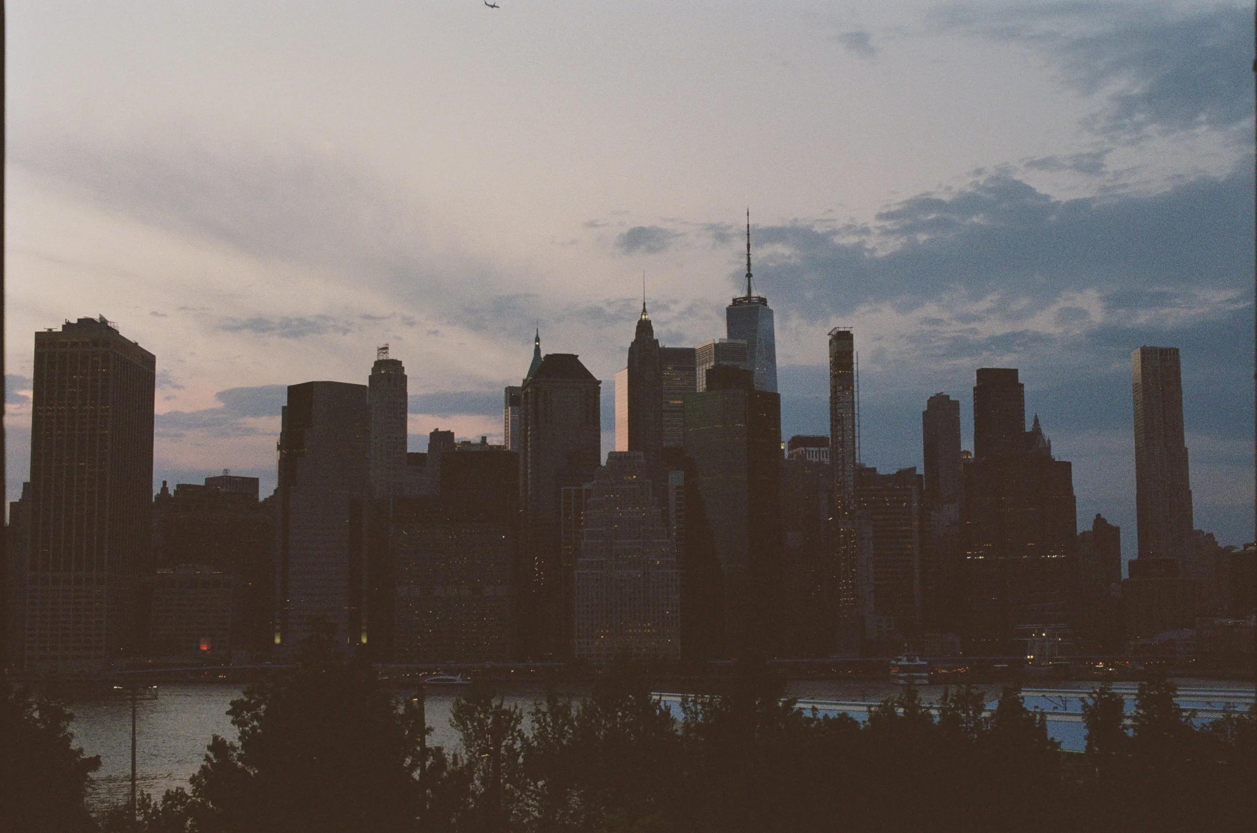 New-york-city-brooklyn-engagement-photographer-candid-documentary-analog-film-editorial-chanel-luxury-fashion-cityscape-02.jpg