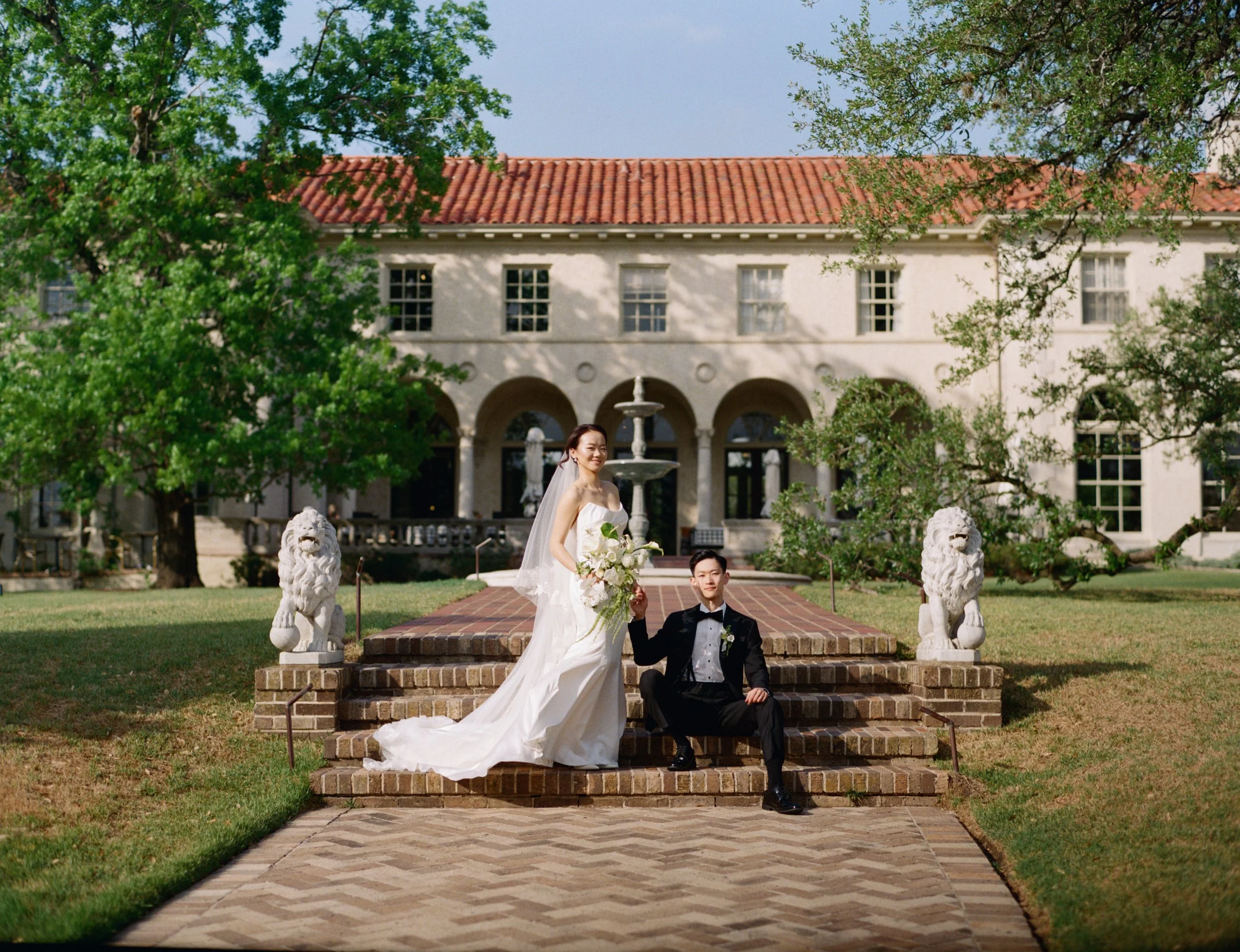 Couple portraits at Commodore Perry Estate Hyde Park Austin — luxury editorial elopement, Auberge resort photography by Lauren Nicole