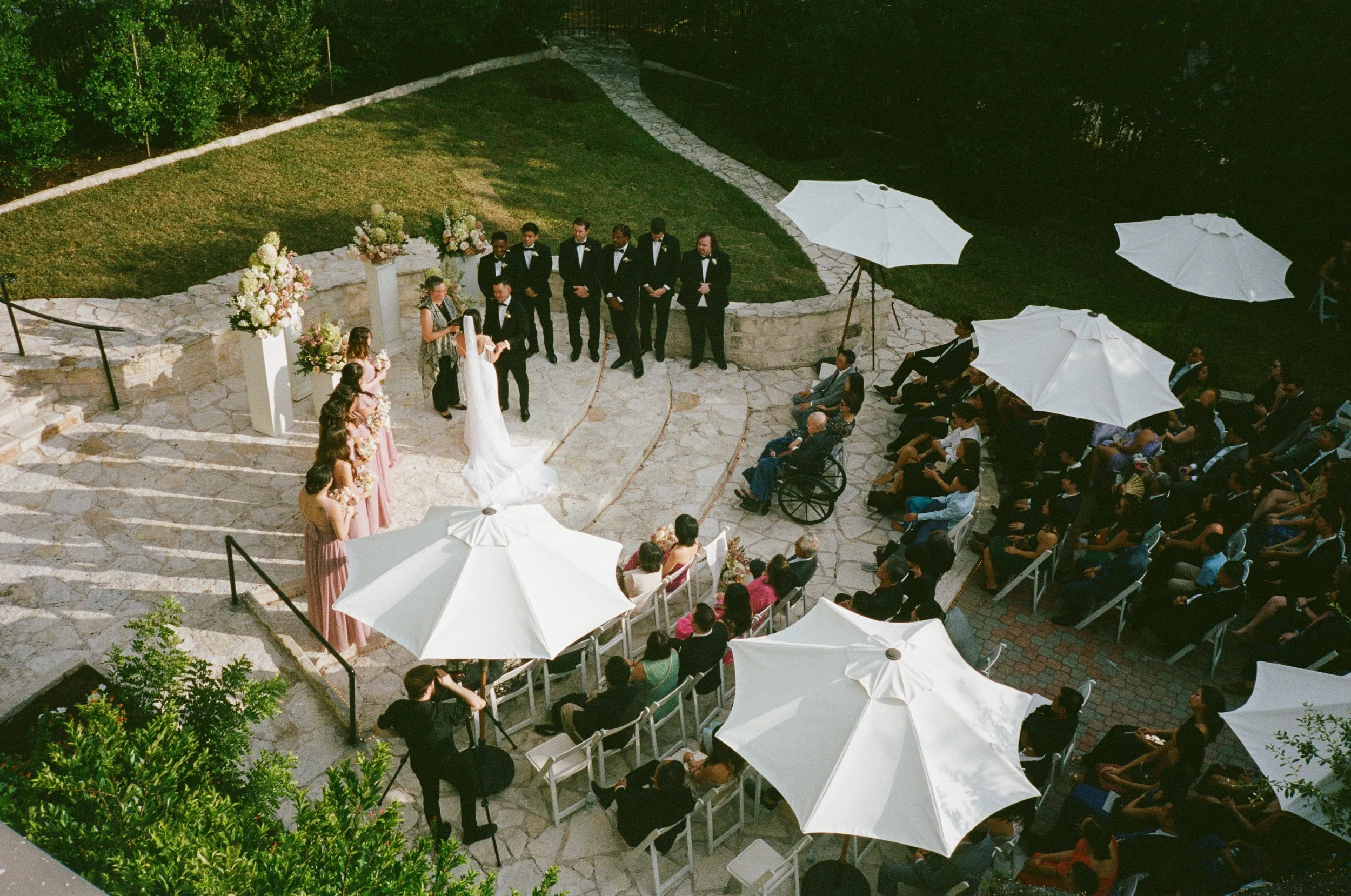 The-Allan-House-Wedding-Photographer-Luxury-High-End-Documentary-Candid-Film-Elegant-Timeless-Editorial-Asian-Vietnamese-Modern-Wedding-Pride-Prejudice-Austin-Texas-52.jpg