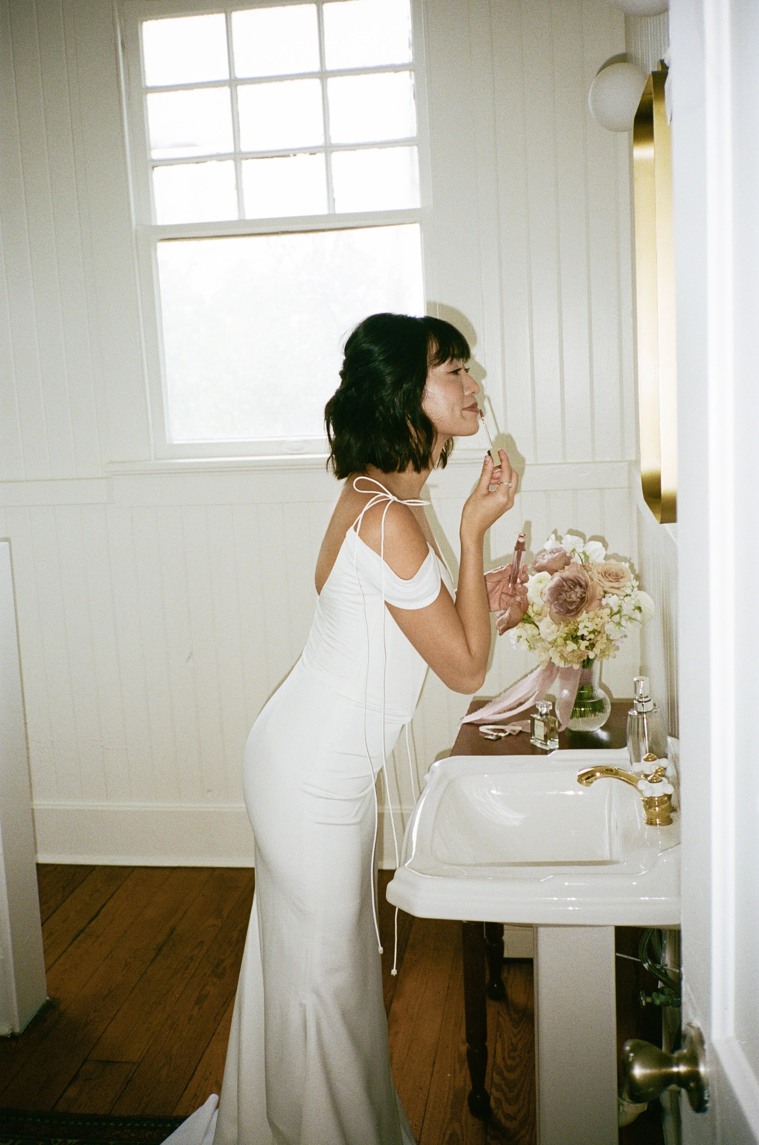 The-Allan-House-Wedding-Photographer-Luxury-High-End-Documentary-Candid-Film-Elegant-Timeless-Editorial-Asian-Vietnamese-Modern-Wedding-Pride-Prejudice-Austin-Texas-11.jpg