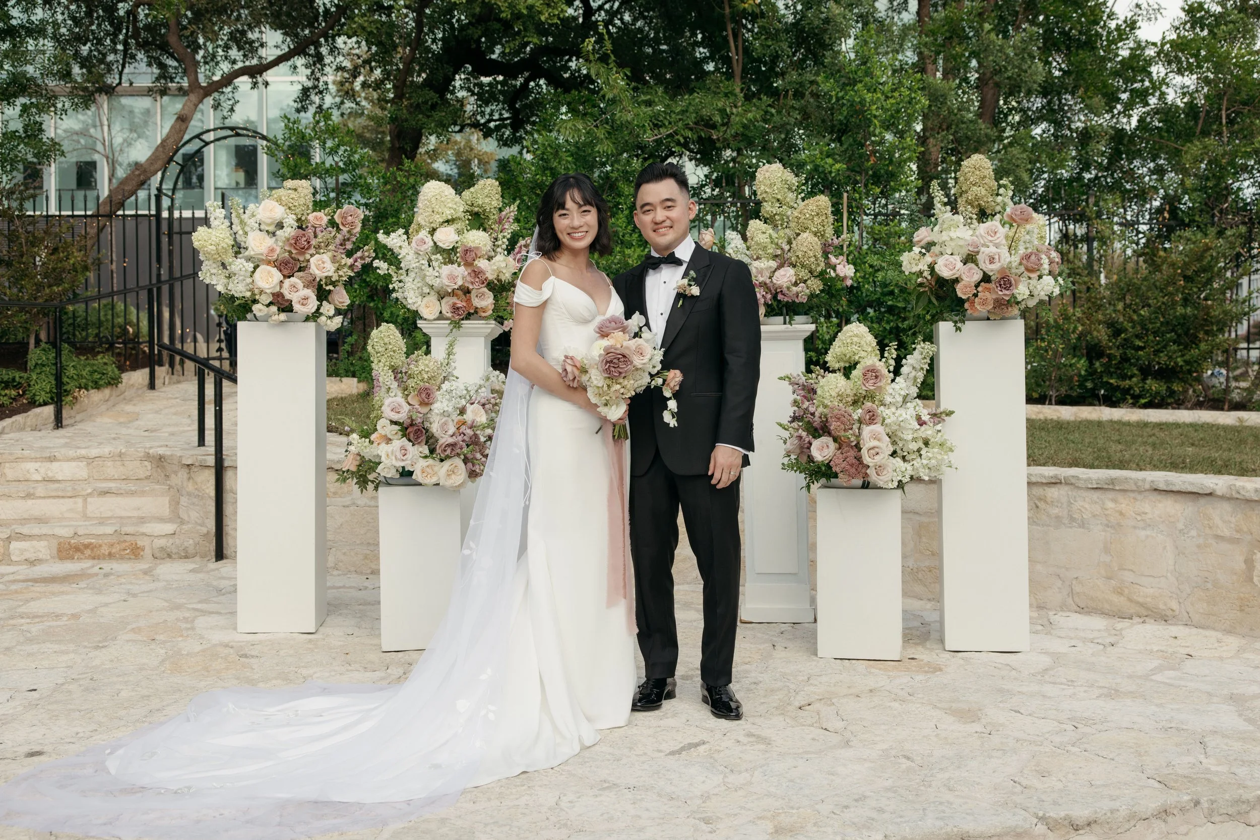 The-Allan-House-Wedding-Photographer-Luxury-High-End-Documentary-Candid-Film-Elegant-Timeless-Editorial-Asian-Vietnamese-Modern-Wedding-Pride-Prejudice-Austin-Texas-57.jpg