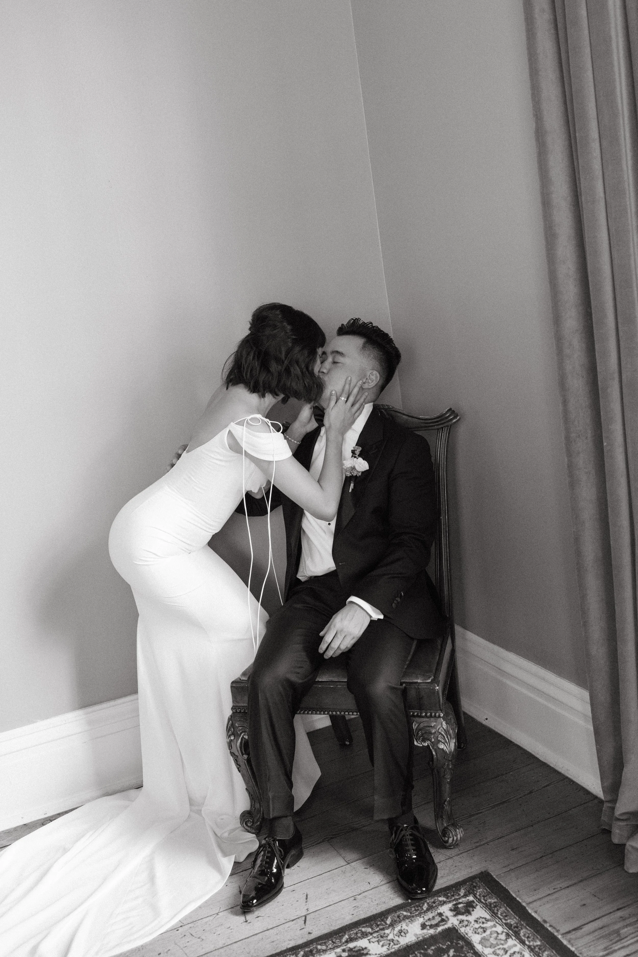 The-Allan-House-Wedding-Photographer-Luxury-High-End-Documentary-Candid-Film-Elegant-Timeless-Editorial-Asian-Vietnamese-Modern-Wedding-Pride-Prejudice-Austin-Texas-29.jpg
