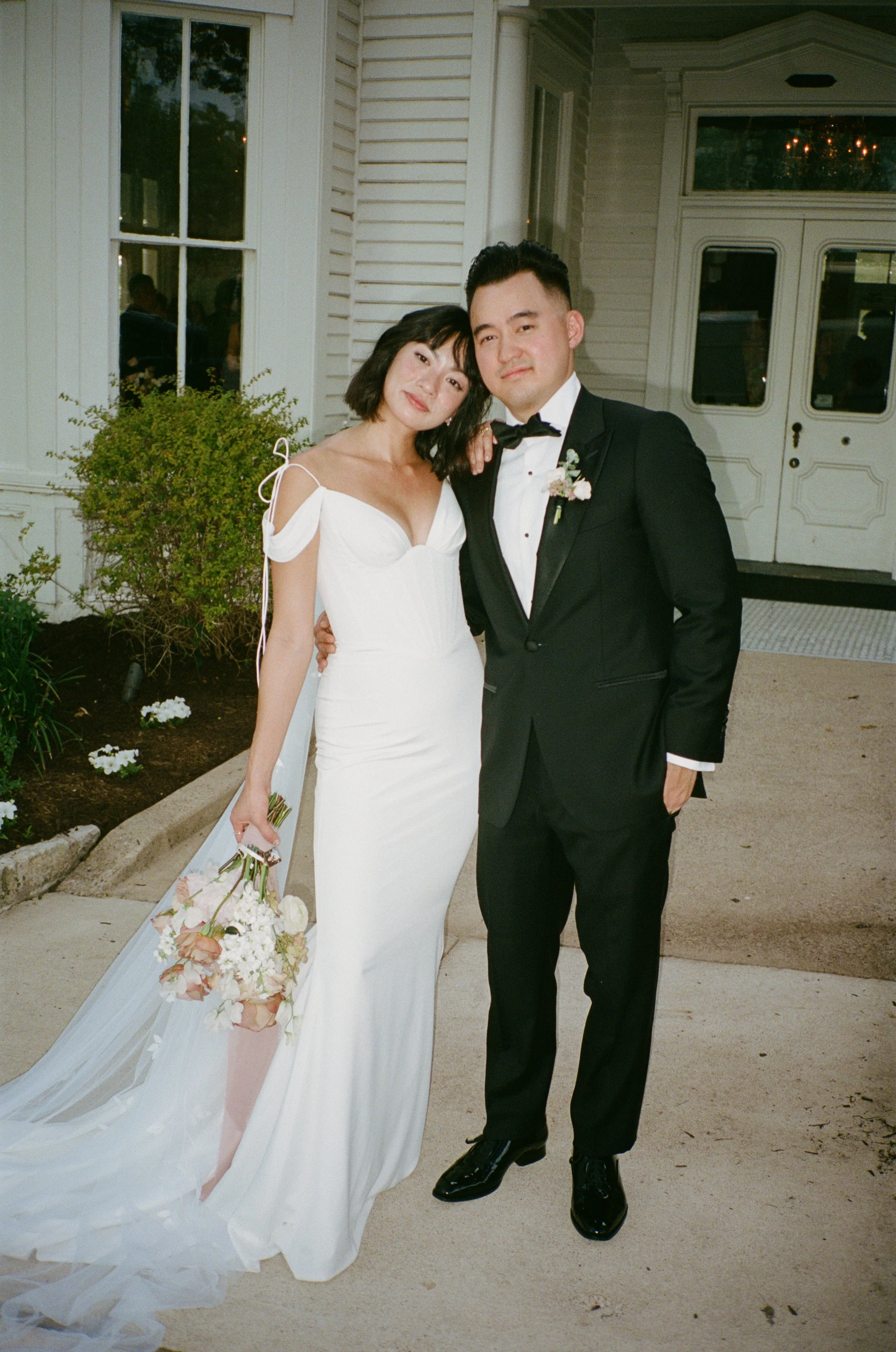 The-Allan-House-Wedding-Photographer-Luxury-High-End-Documentary-Candid-Film-Elegant-Timeless-Editorial-Asian-Vietnamese-Modern-Wedding-Pride-Prejudice-Austin-Texas-64.jpg